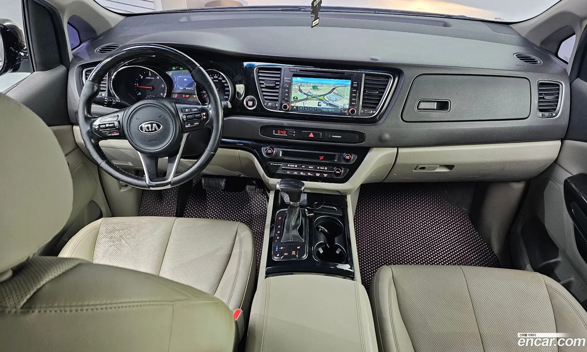 Kia Carnival 2016 KNAMB81ABHS286390 — 24