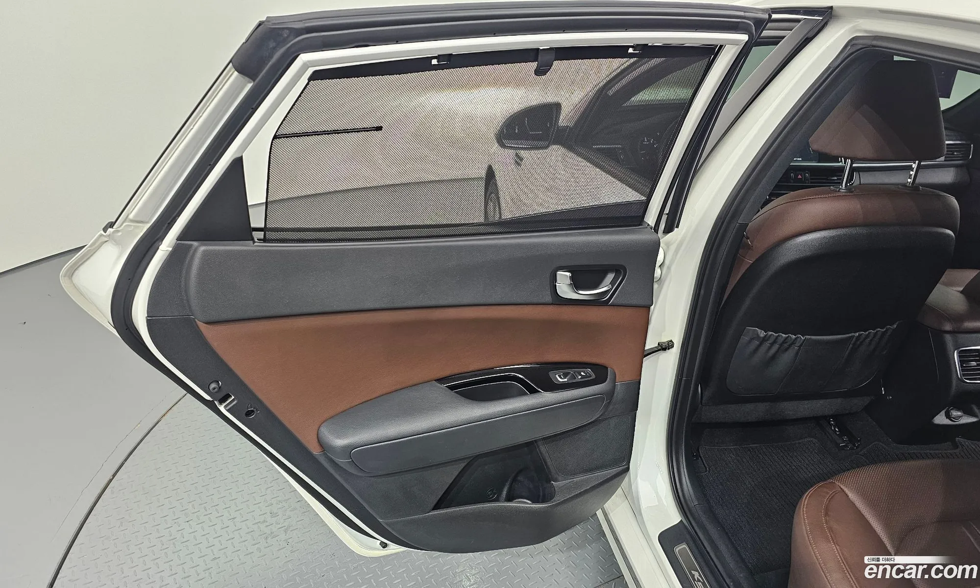Kia K5 2016 KNAGW411BHA136830 — 33