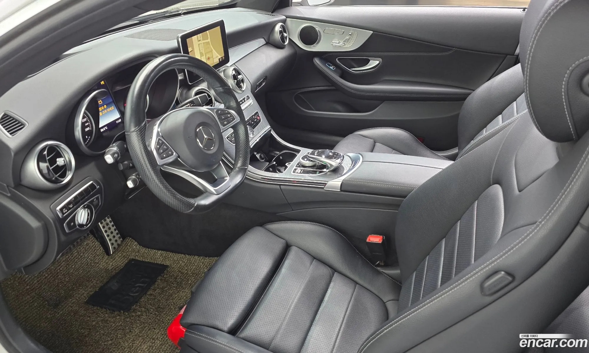 Mercedes-Benz C-Class W205 2016 WDDWJ4CB1GF323112 — 14