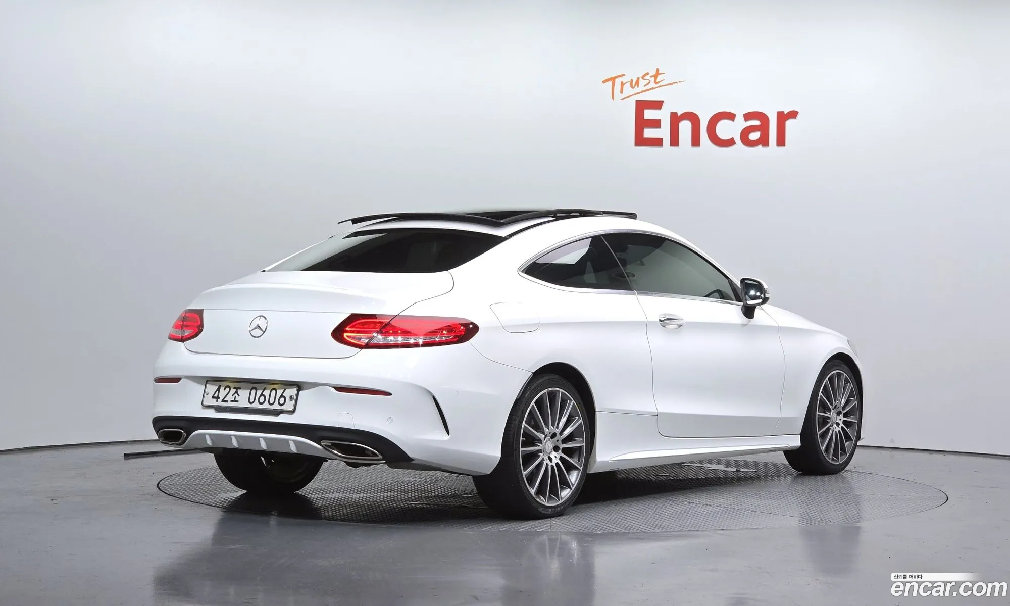 Mercedes-Benz C-Class W205 2016 WDDWJ4CB1GF323112 — 19