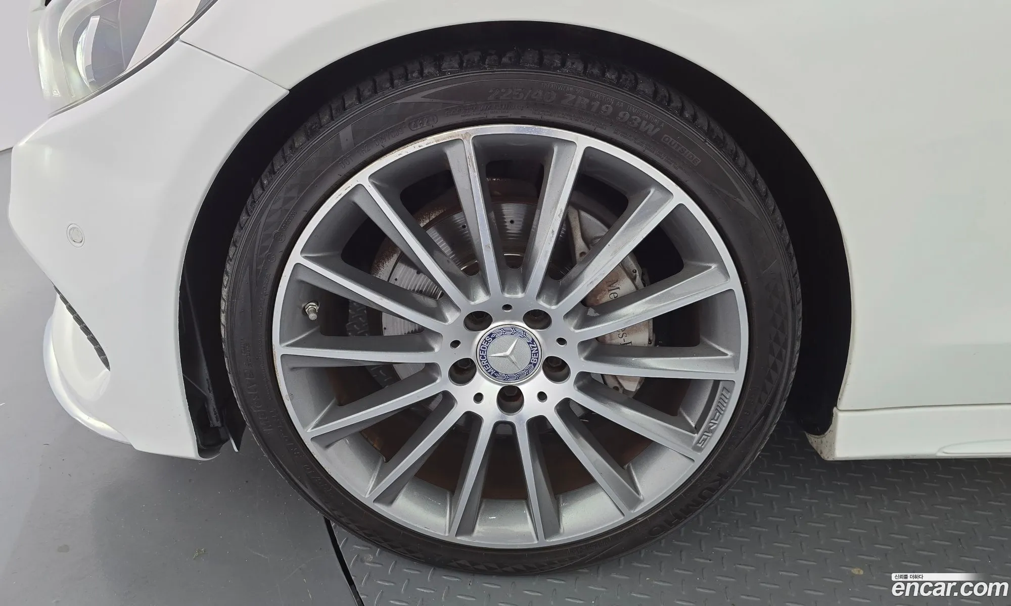 Mercedes-Benz C-Class W205 2016 WDDWJ4CB1GF323112 — 6