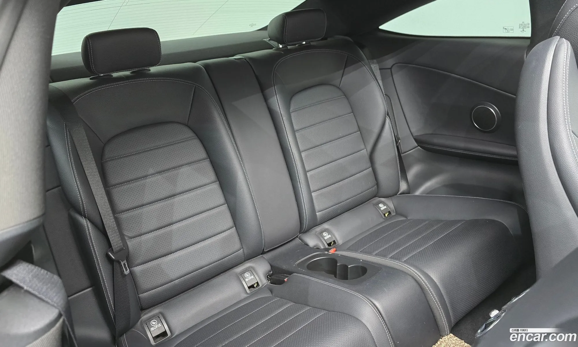 Mercedes-Benz C-Class W205 2016 WDDWJ4CB1GF323112 — 16