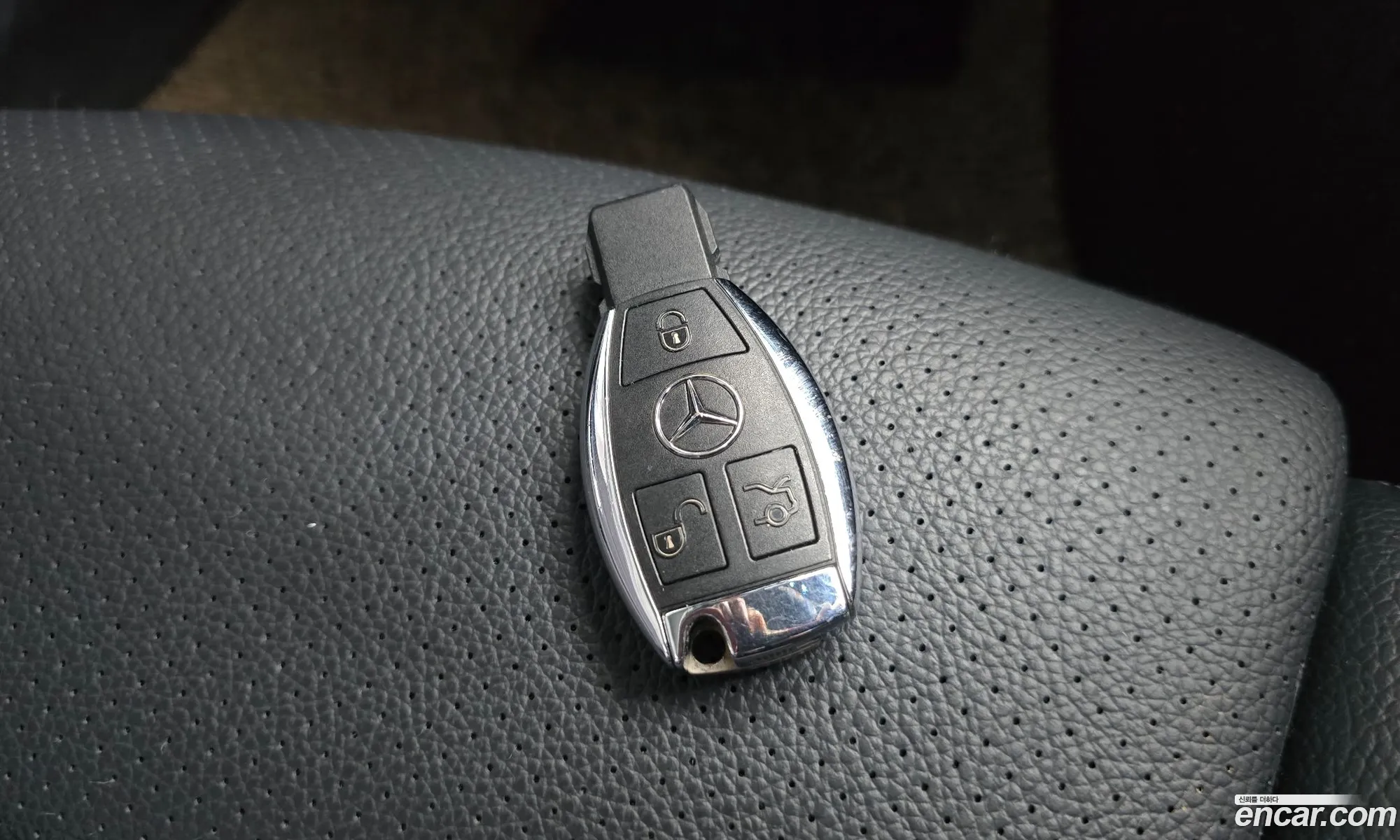 Mercedes-Benz C-Class W205 2016 WDDWJ4CB1GF323112 — 5