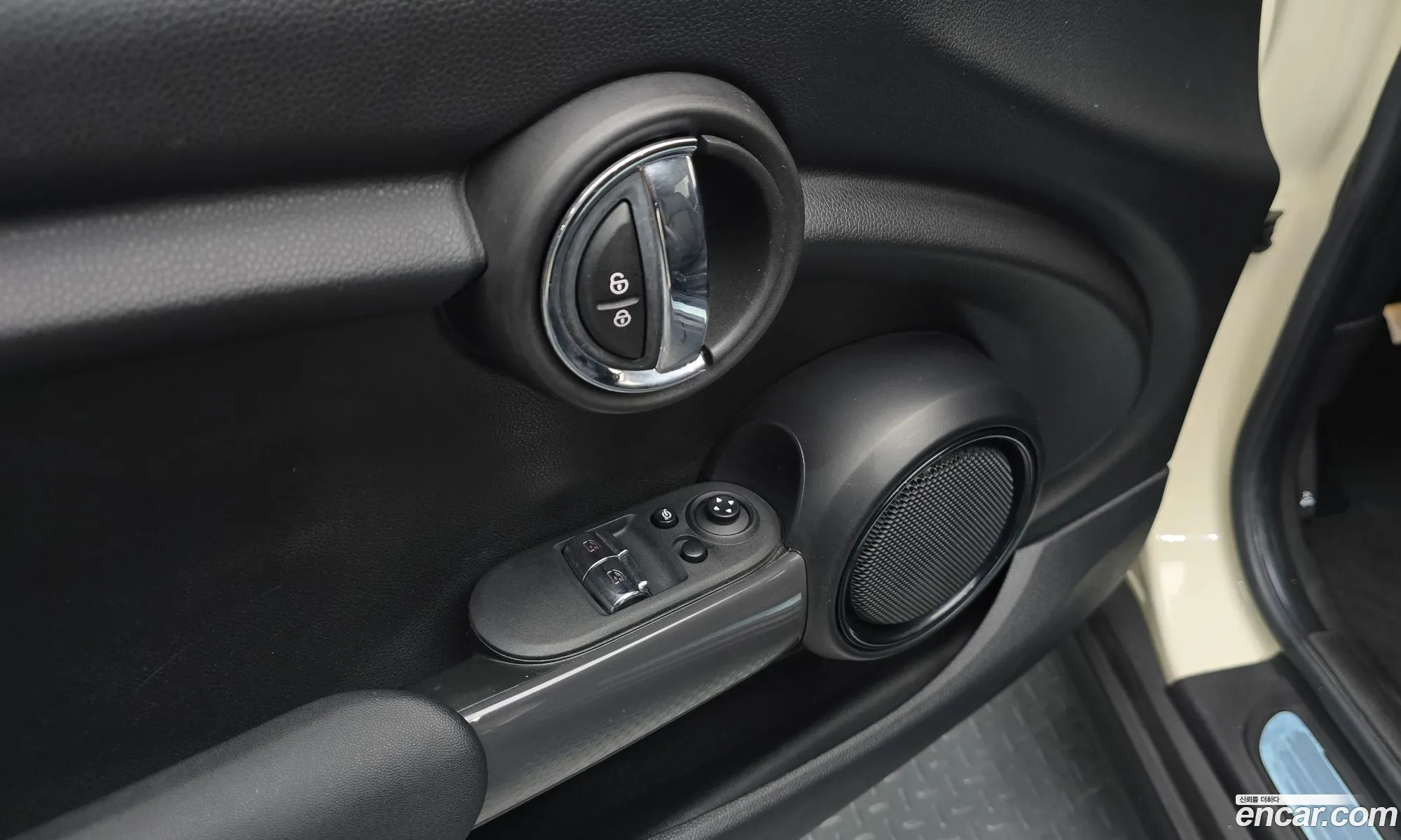 Mini Cooper 2018 WMWXP5105K2H39510 — 12