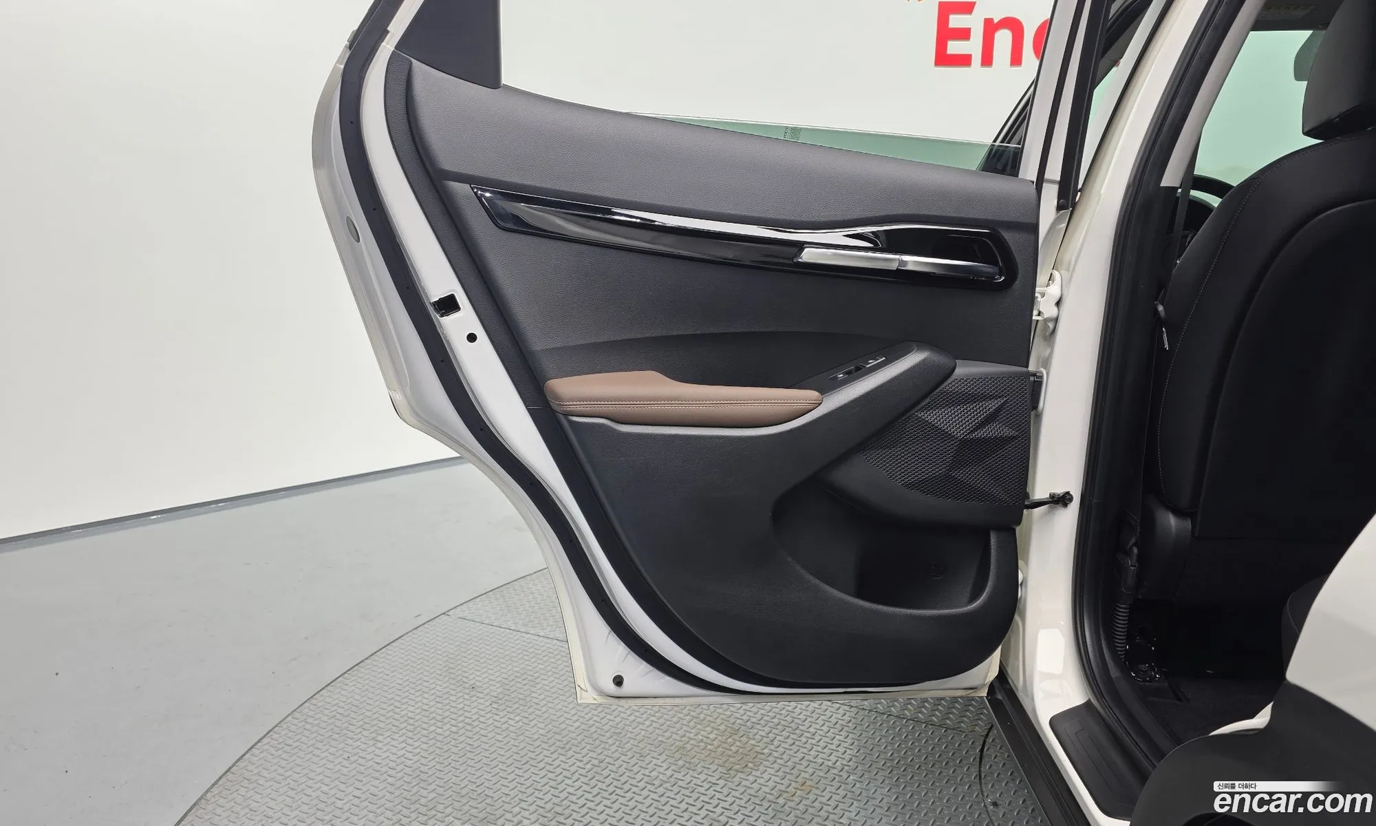 Kia Seltos 2019 KNAET812GLK038569 — 4