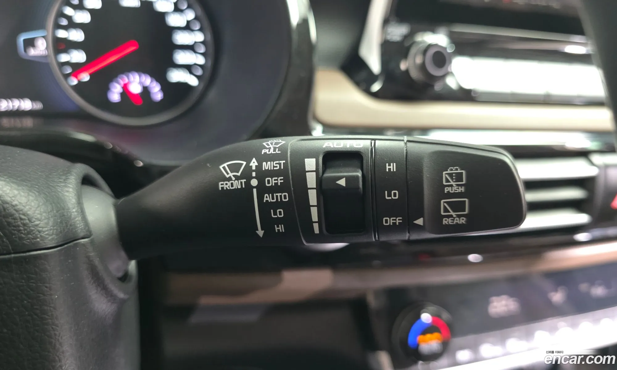 Kia Seltos 2019 KNAET812GLK038569 — 19