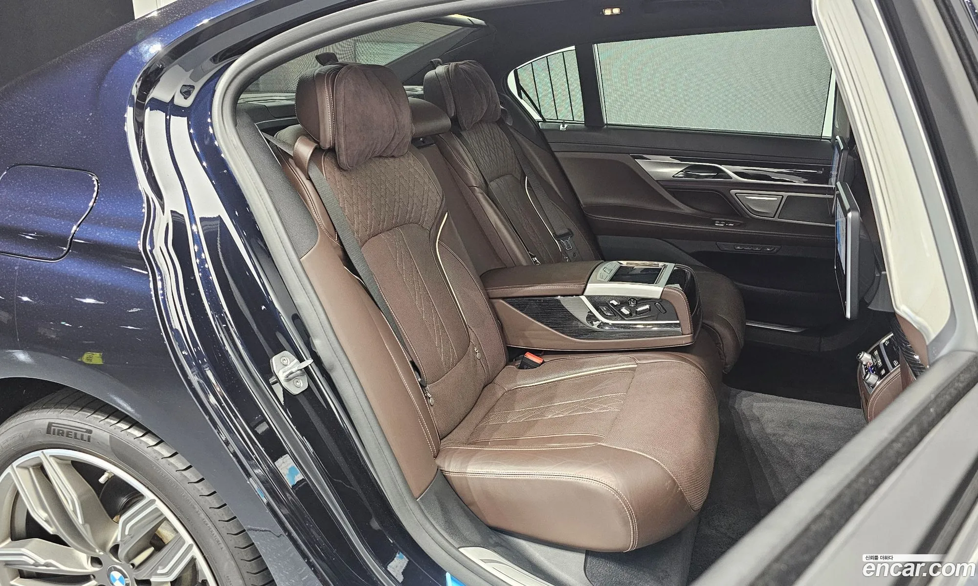BMW 7 Series 2018 — 8
