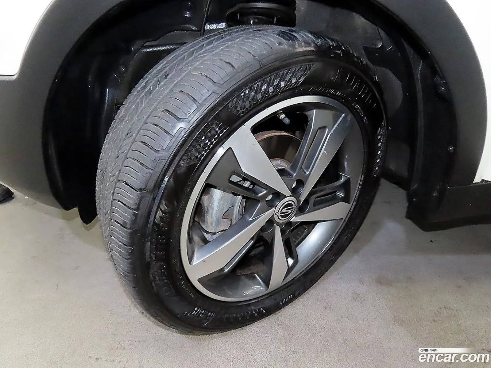 KG Mobility (SsangYong) Style Korando C 2017 — 20
