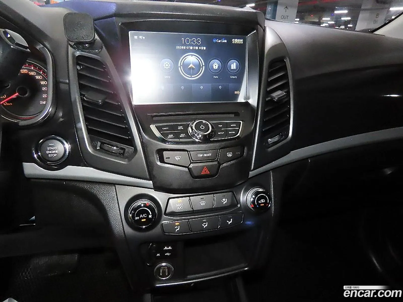 KG Mobility (SsangYong) Style Korando C 2017 — 11