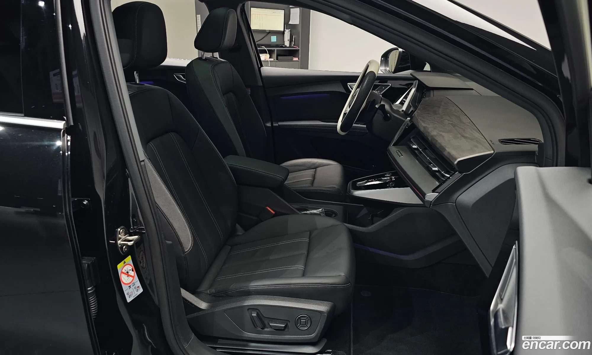 Audi Q4 e-tron 2025 — 35