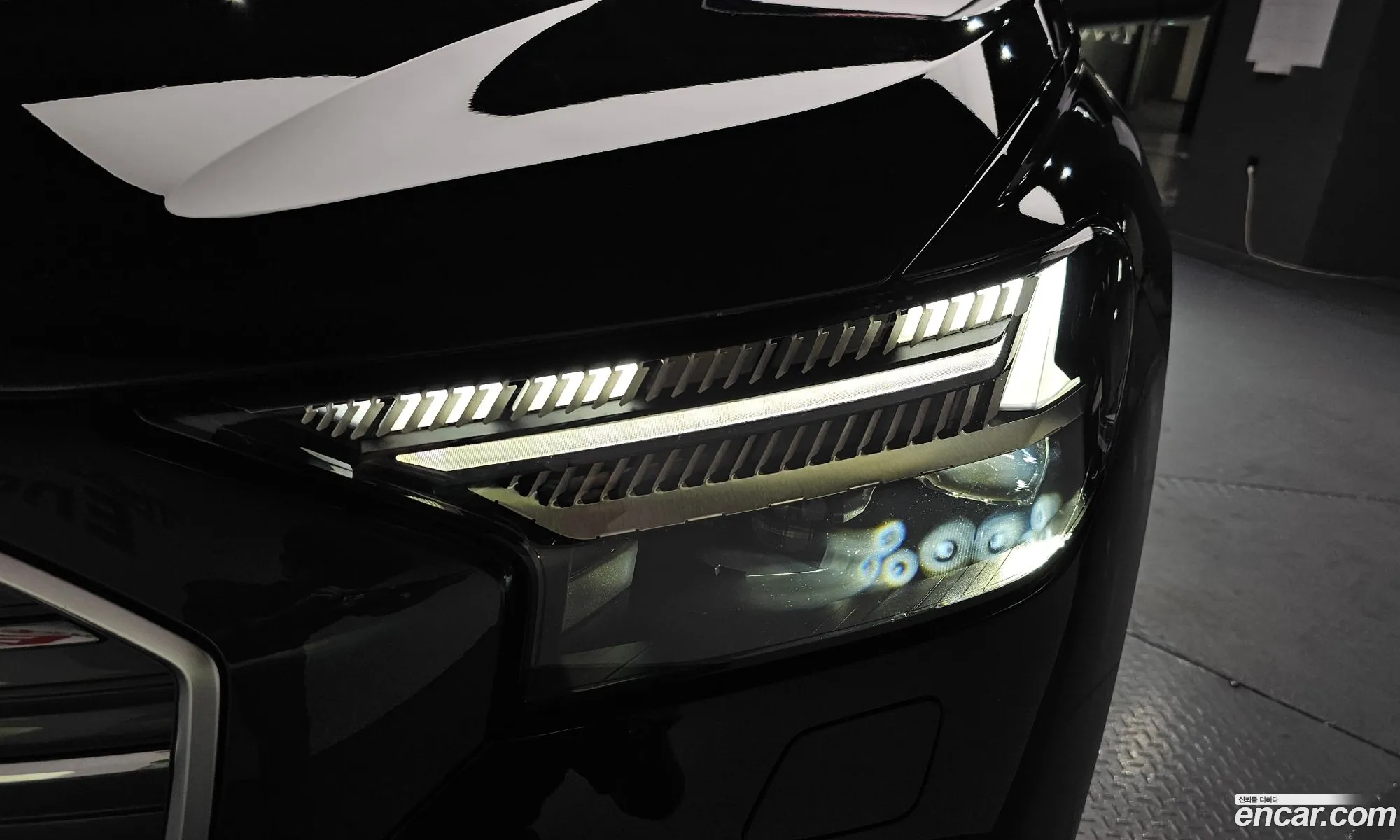 Audi Q4 e-tron 2025 — 30