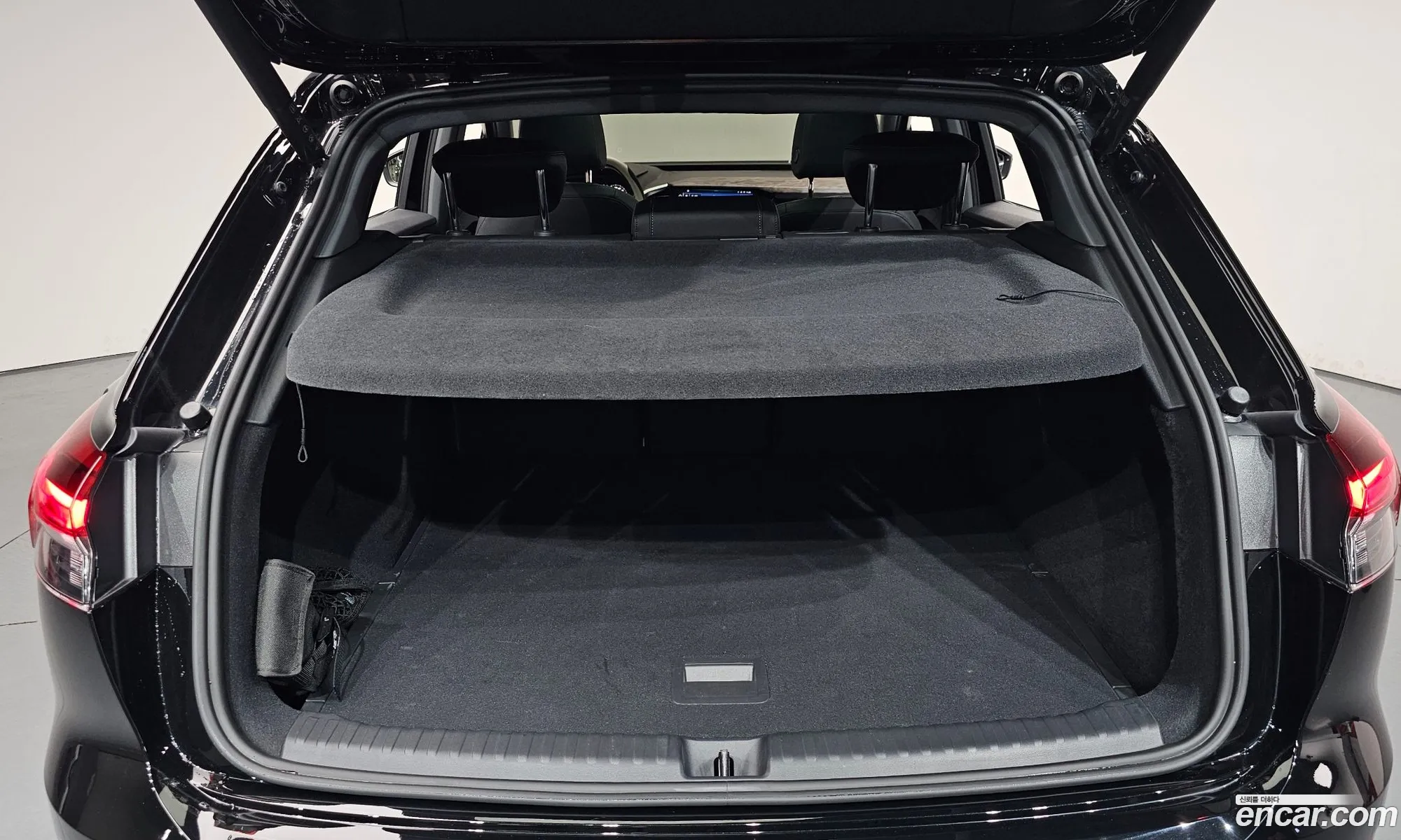 Audi Q4 e-tron 2025 — 6