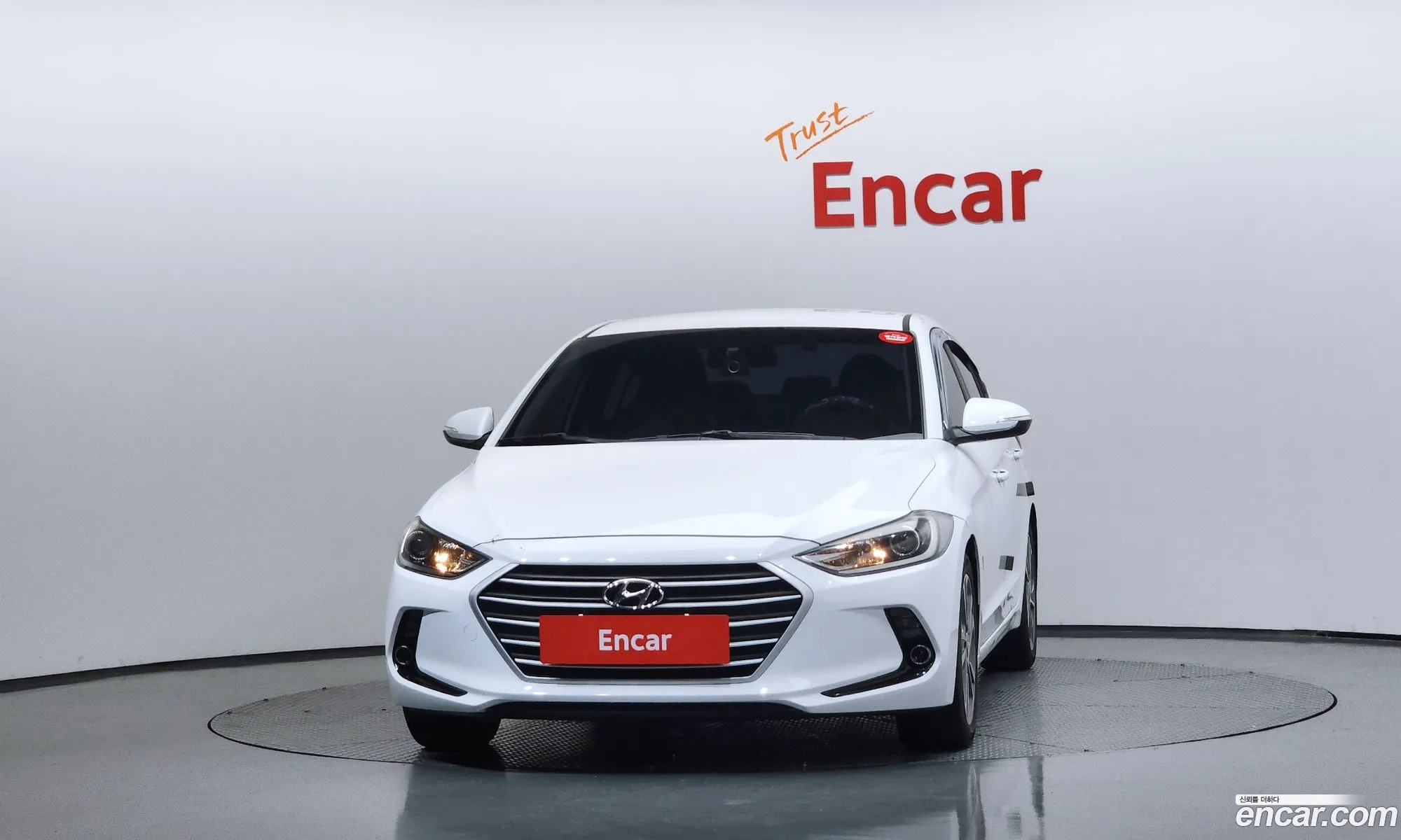 Hyundai Elantra AD 2018 — 30