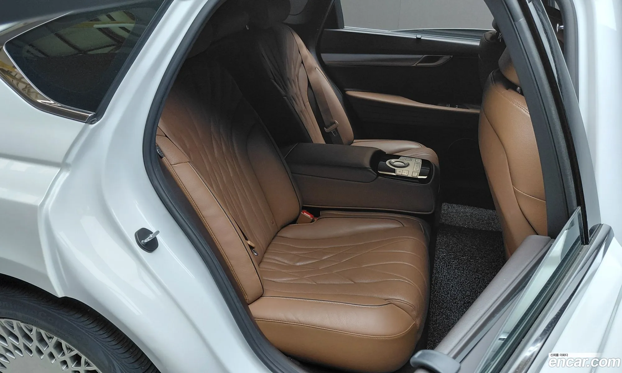 Genesis G80 2022 — 9