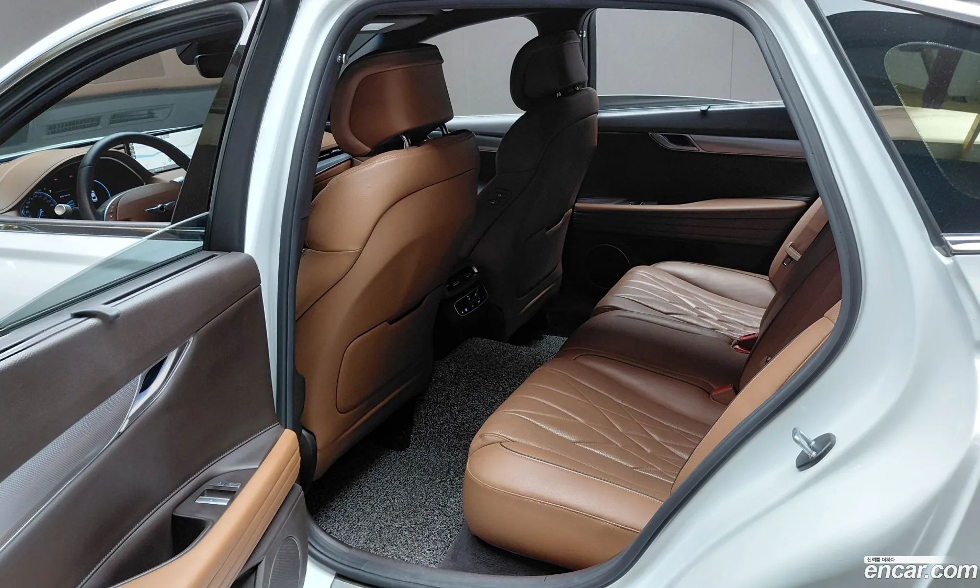 Genesis G80 2022 — 11