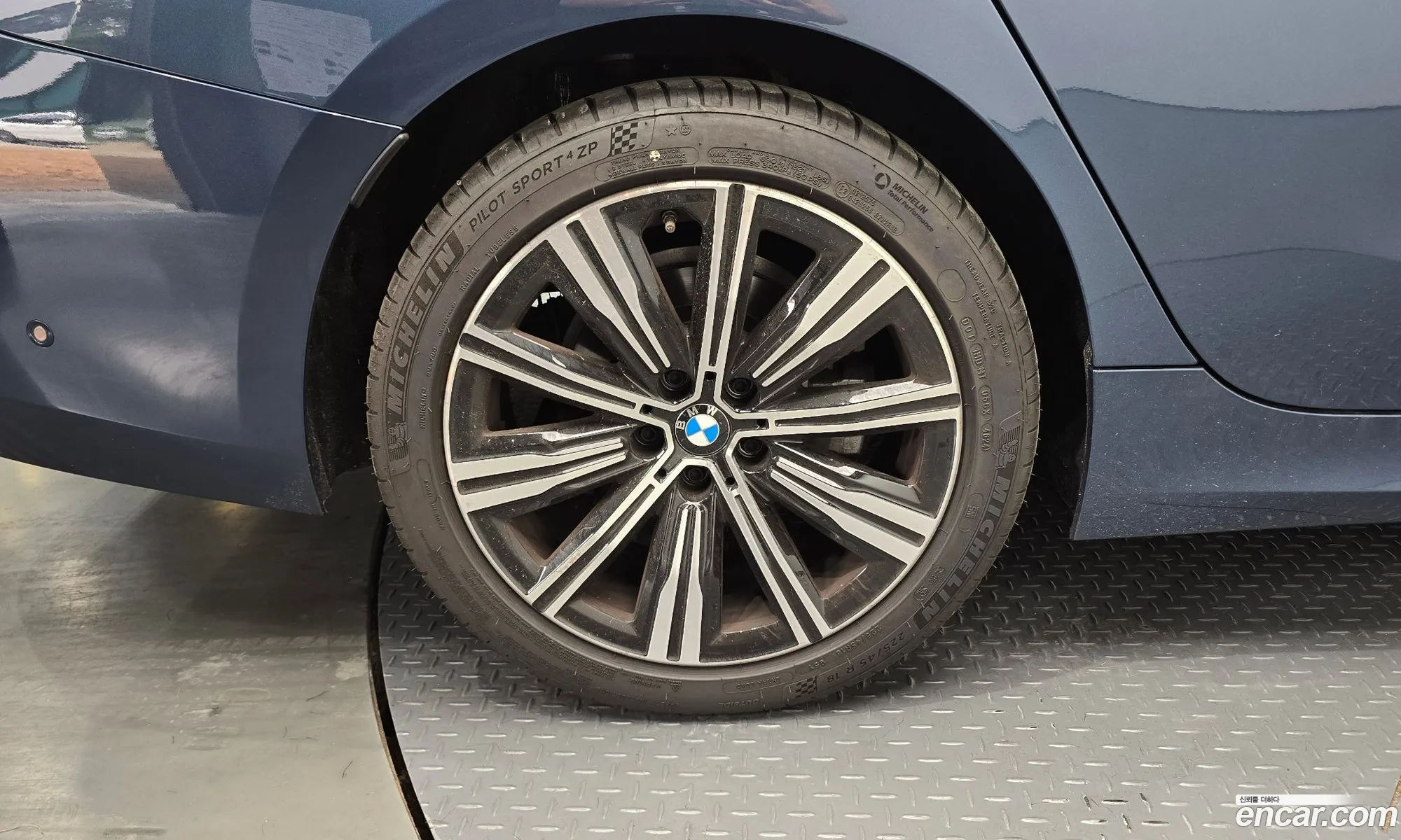 BMW 3 Series 2025 WBA11FF05SFU58027 — 16
