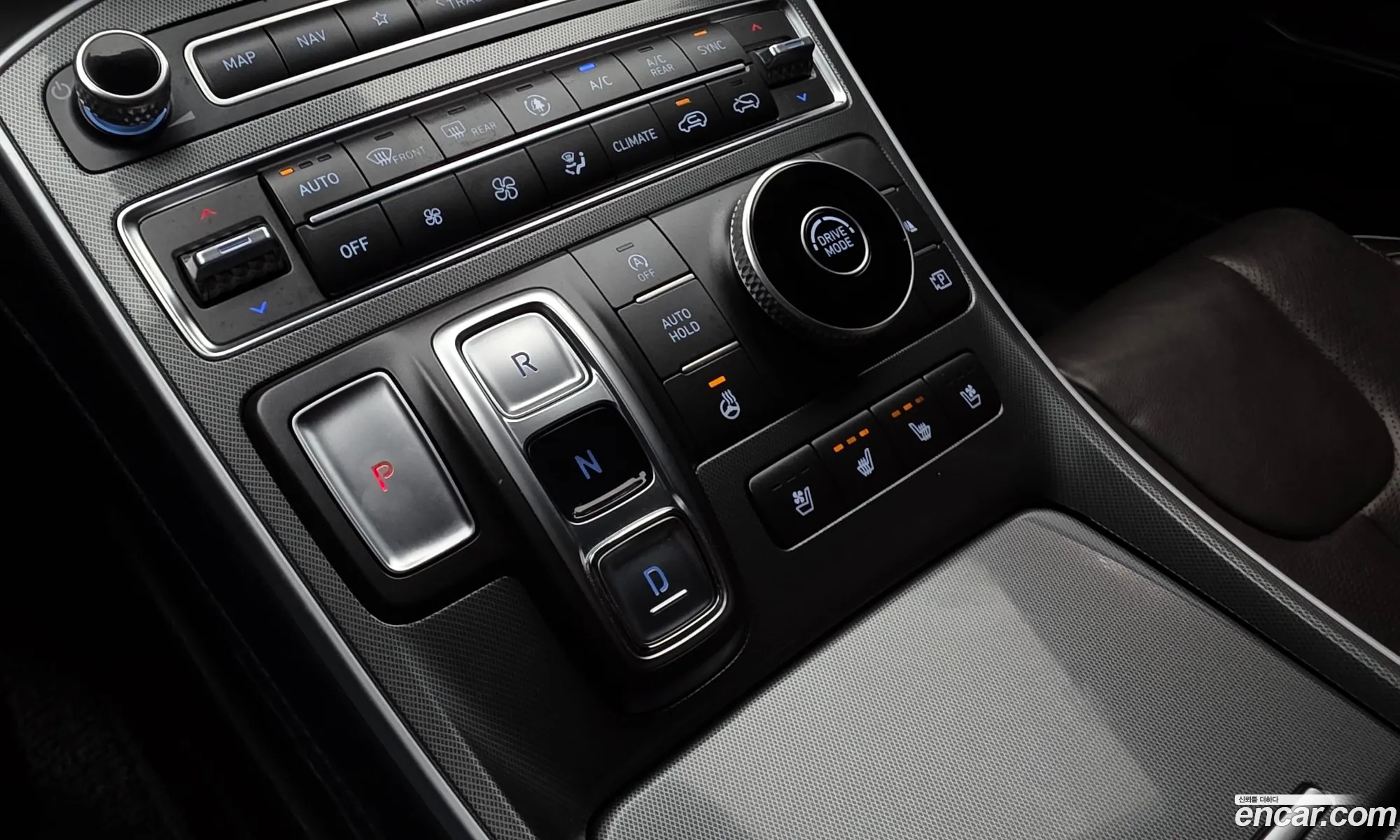Hyundai Santa Fe 2021 — 25
