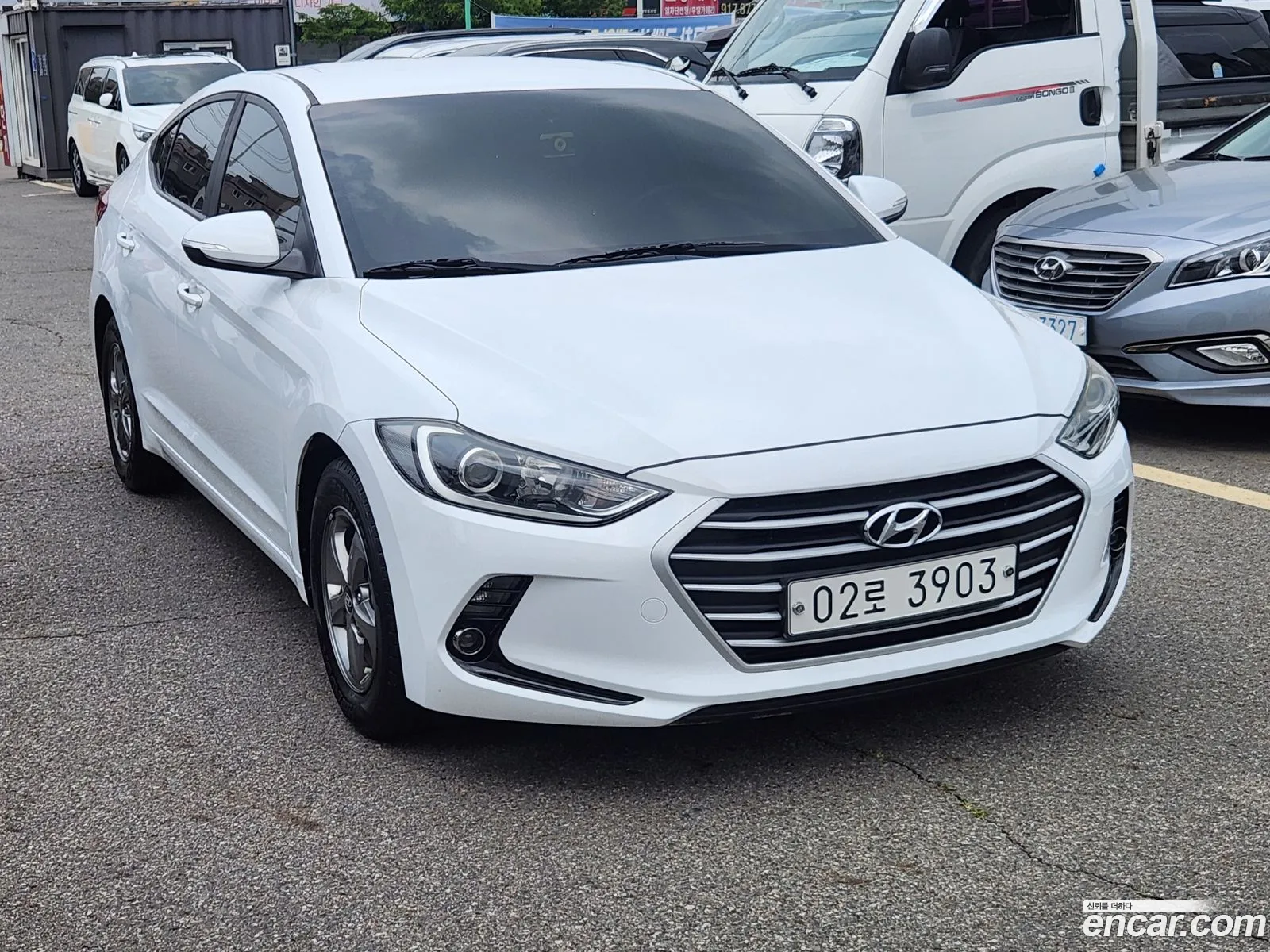 Hyundai Elantra AD 2017 — 11