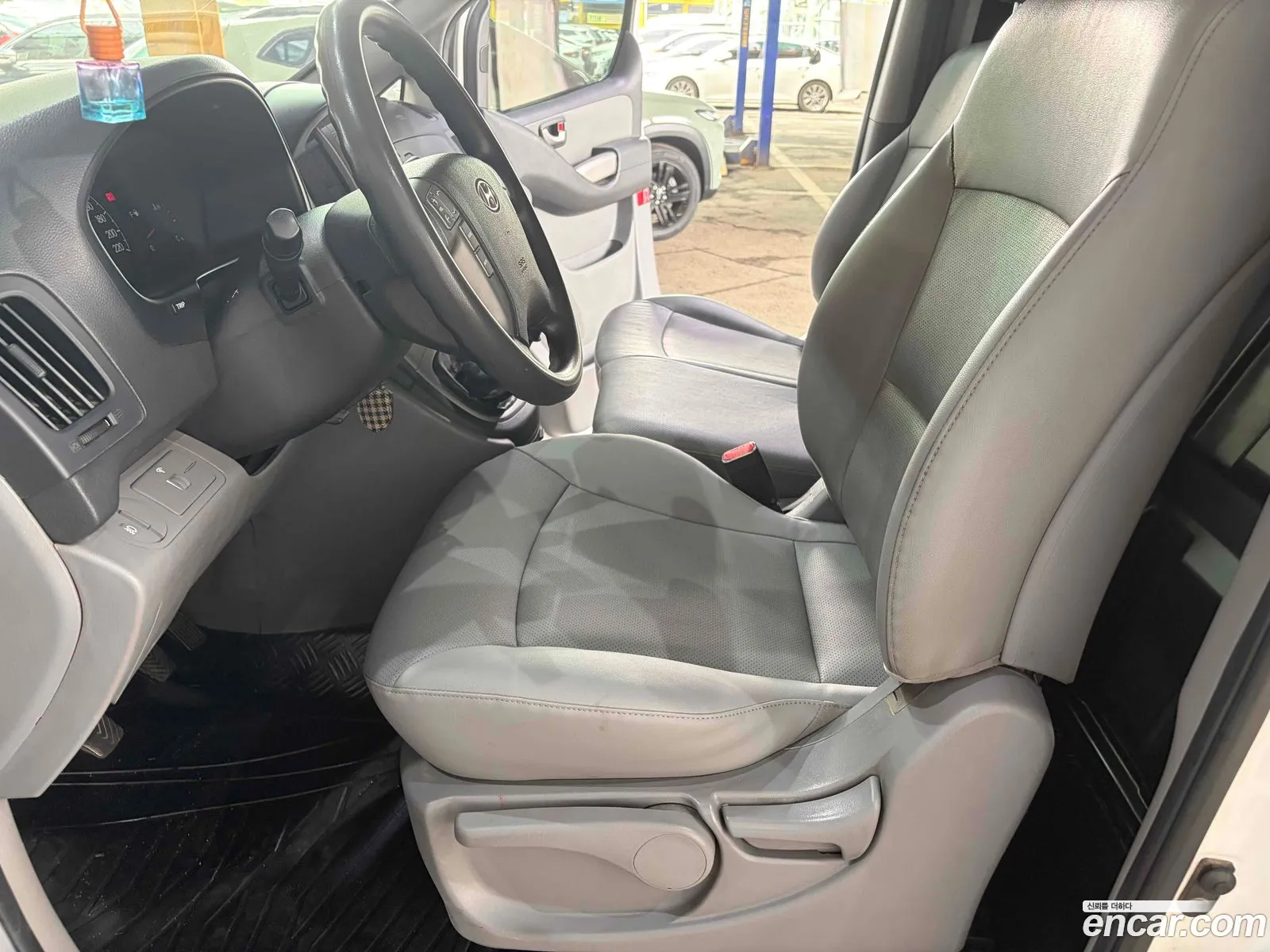 Hyundai Grand Starex 2014 — 13
