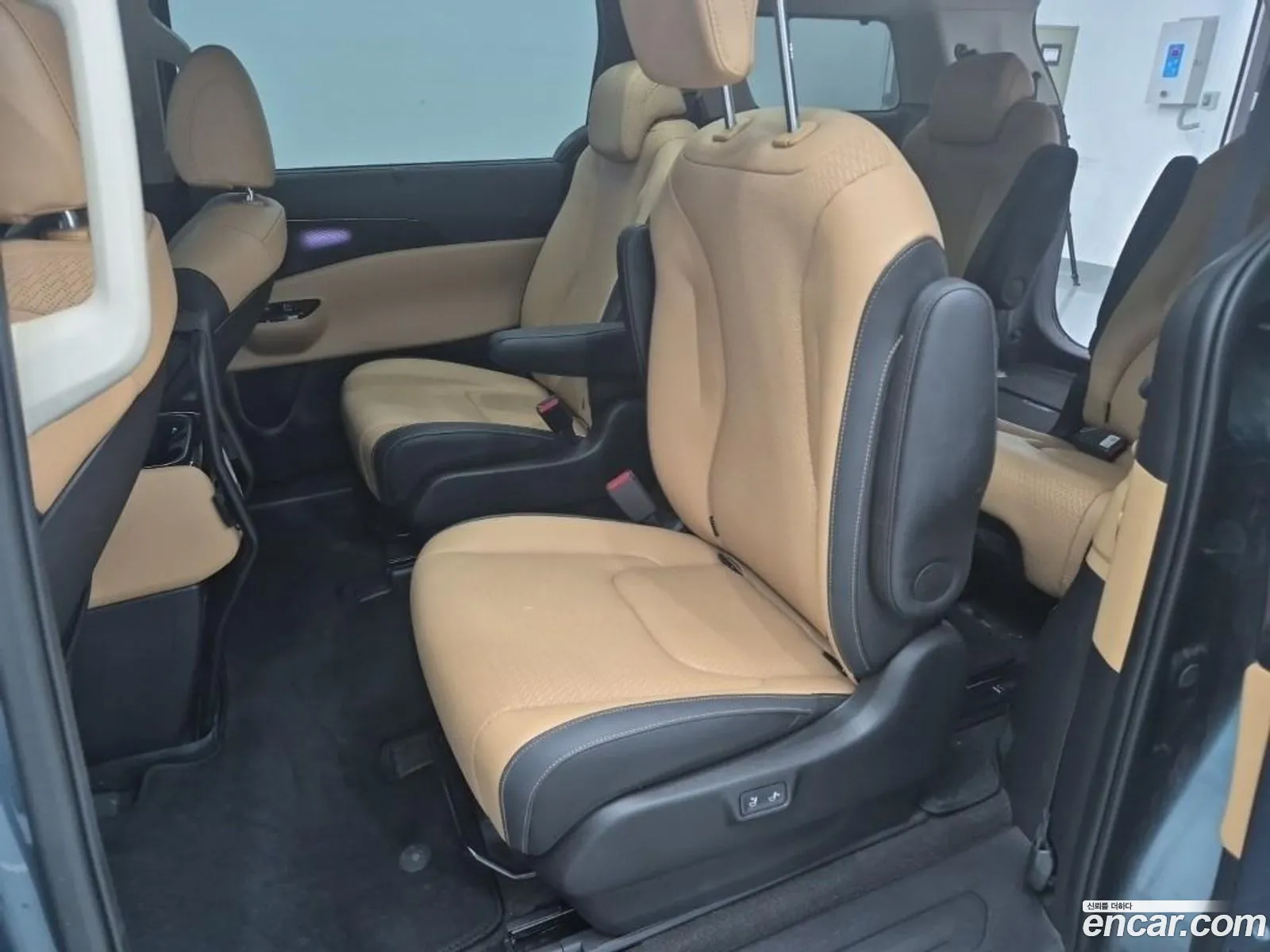 Kia Carnival 2023 — 18