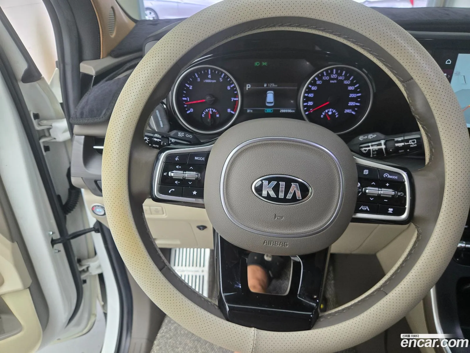Kia Carnival 2021 — 6