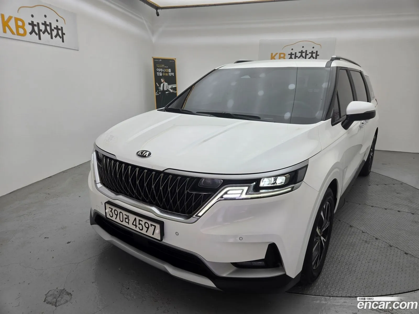Kia Carnival 2021 — 19