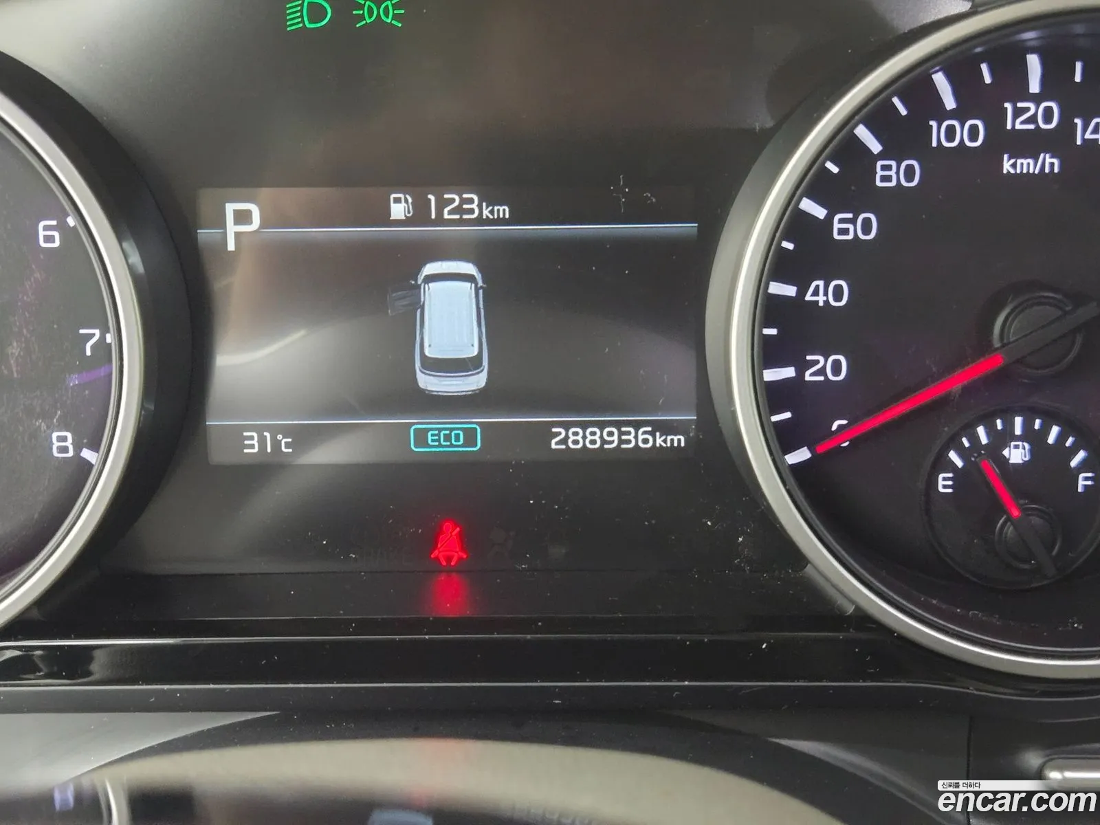 Kia Carnival 2021 — 18