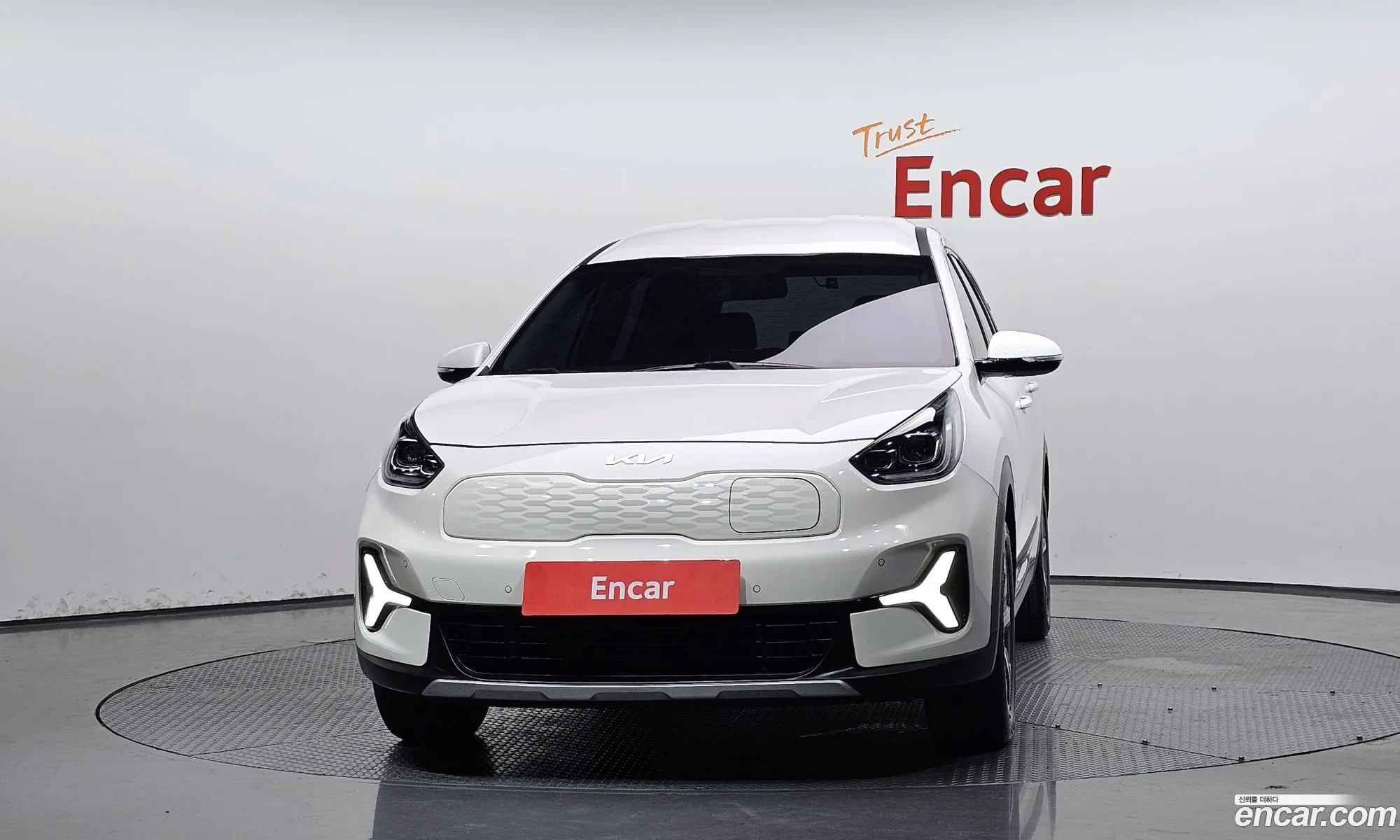 Kia Niro Plus 2022 — 3