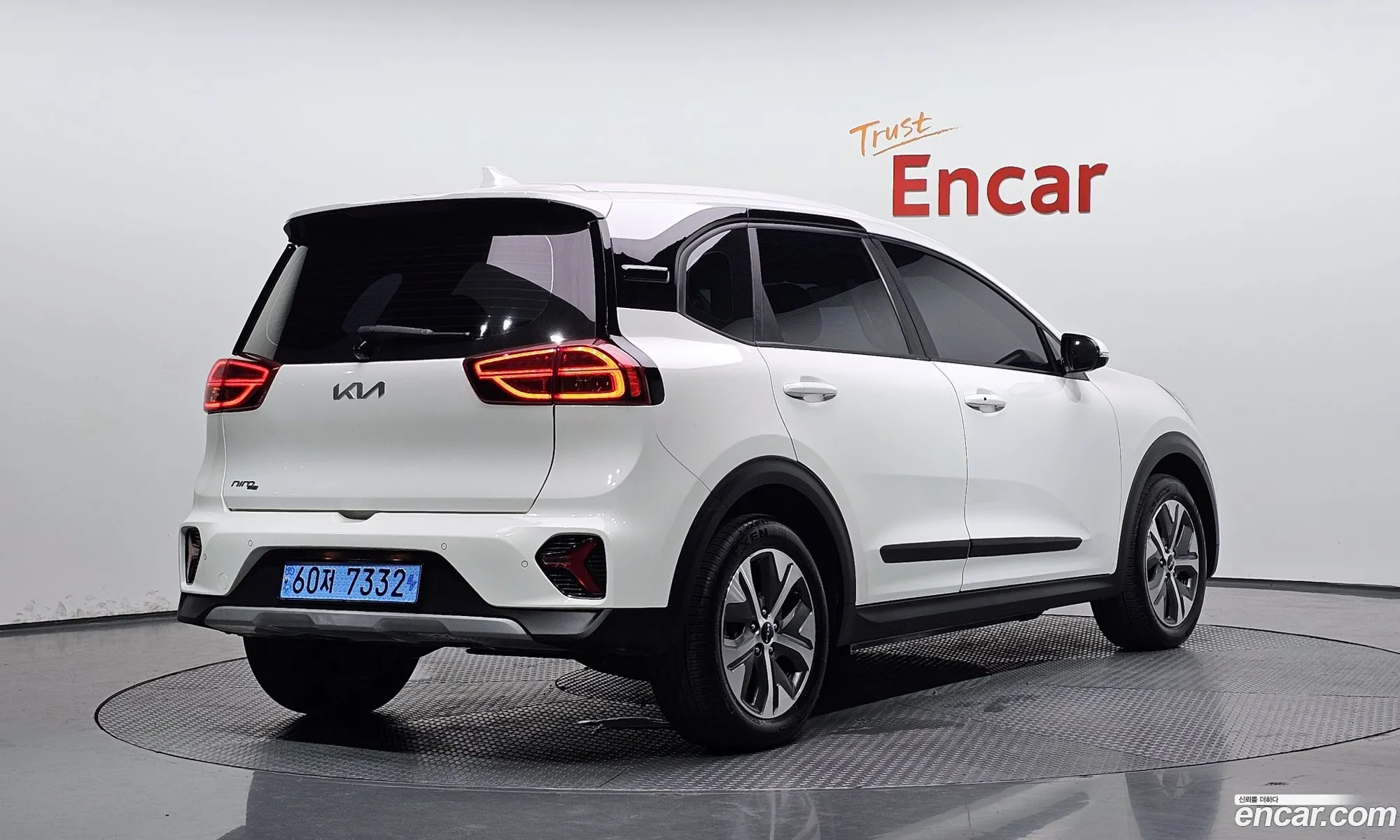 Kia Niro Plus 2022 — 2