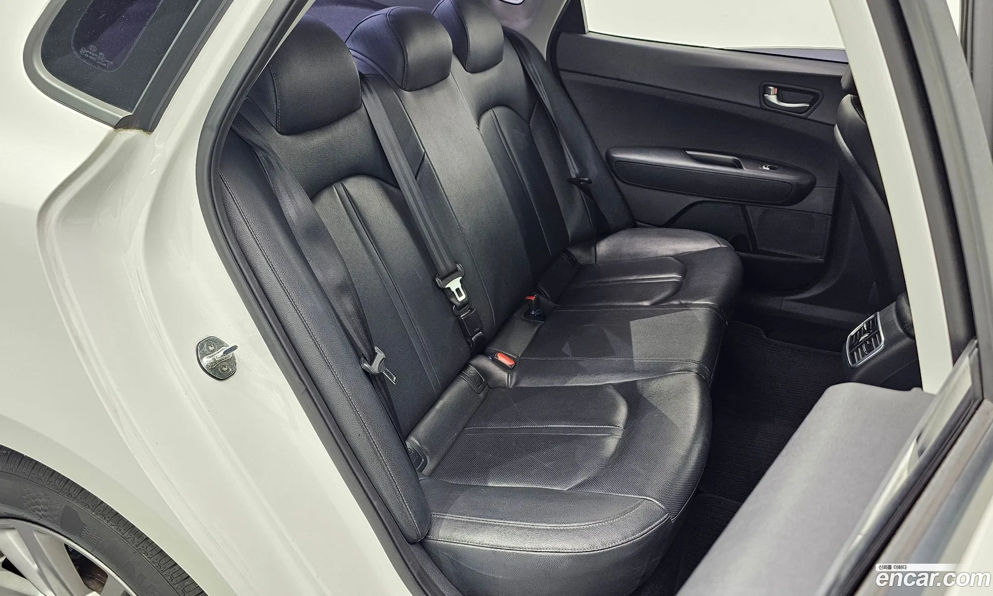 Kia K5 2018 KNAGS416BKA263776 — 20