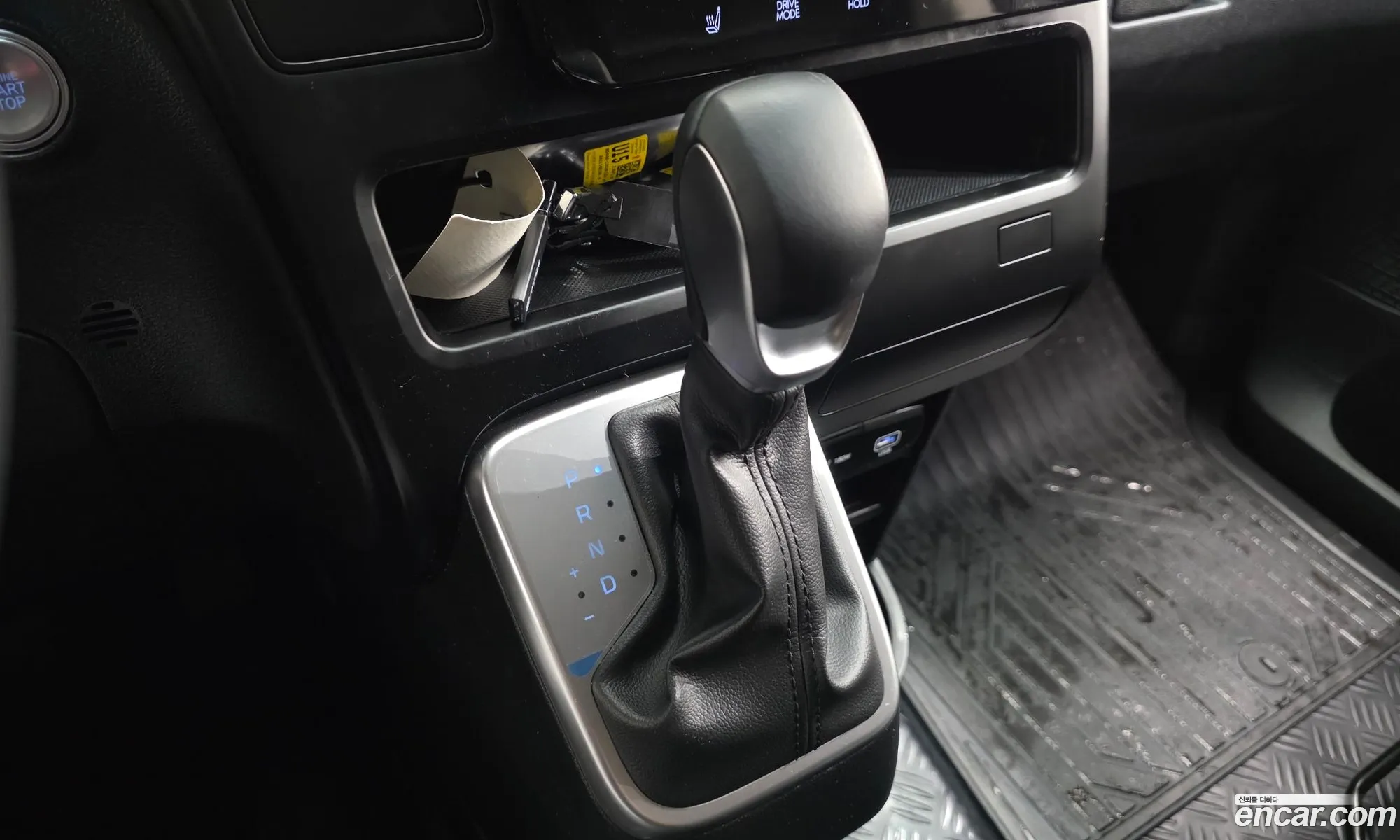 Hyundai Staria 2025 KMFYDX71BSC226355 — 8