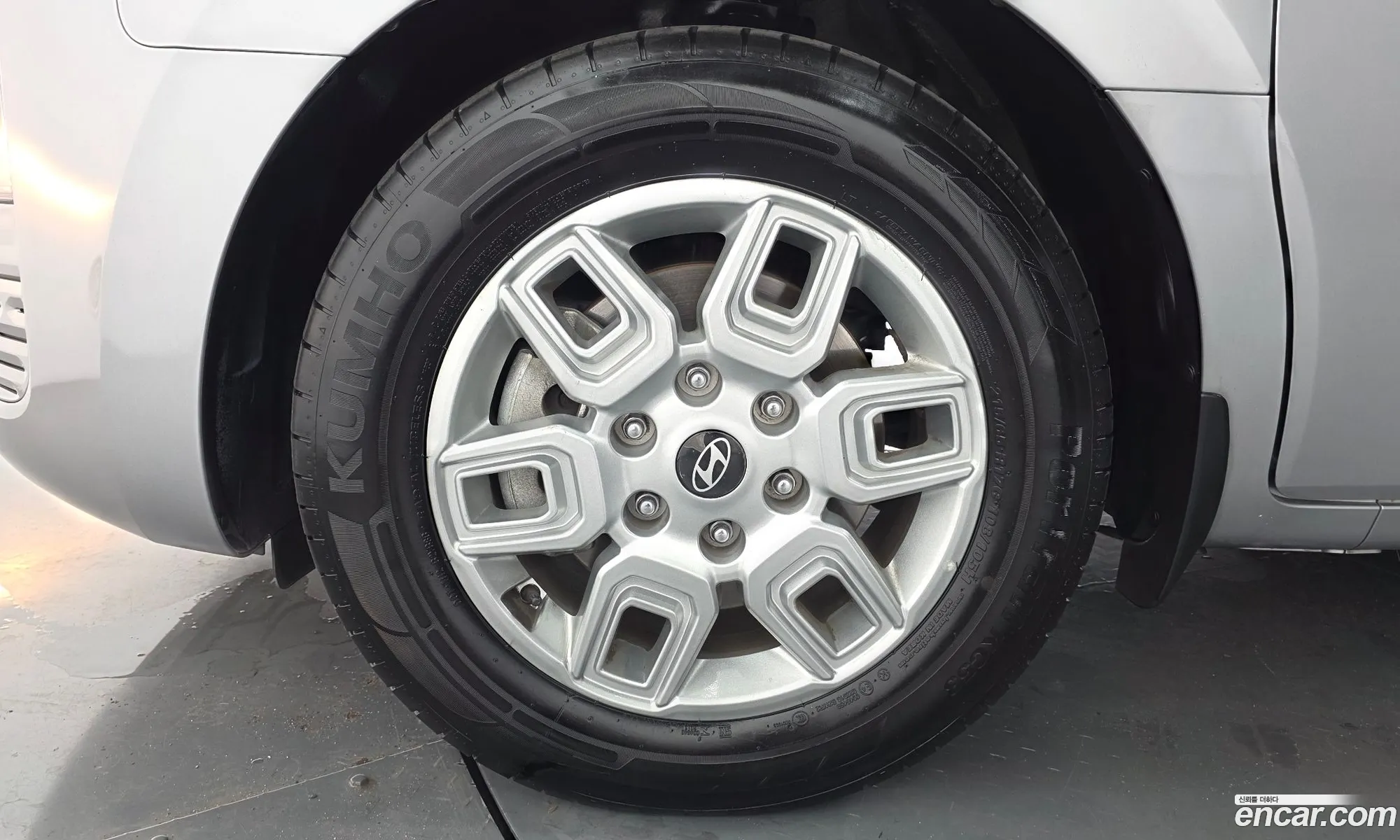 Hyundai Staria 2025 KMFYDX71BSC226355 — 12