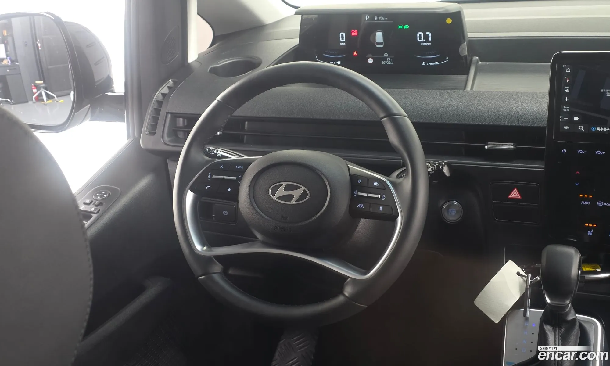 Hyundai Staria 2025 KMFYDX71BSC226355 — 10