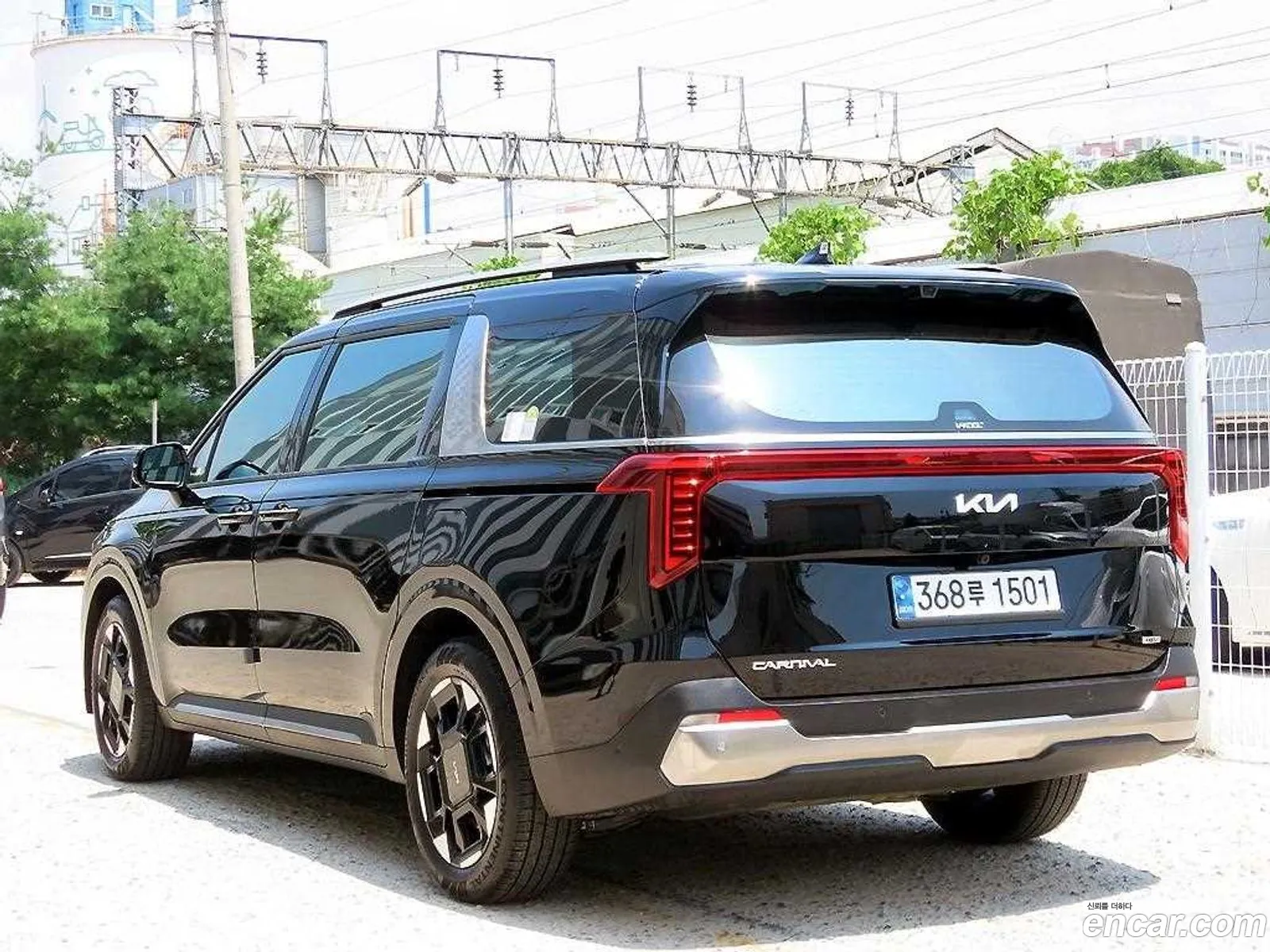 Kia Carnival 2025 — 17