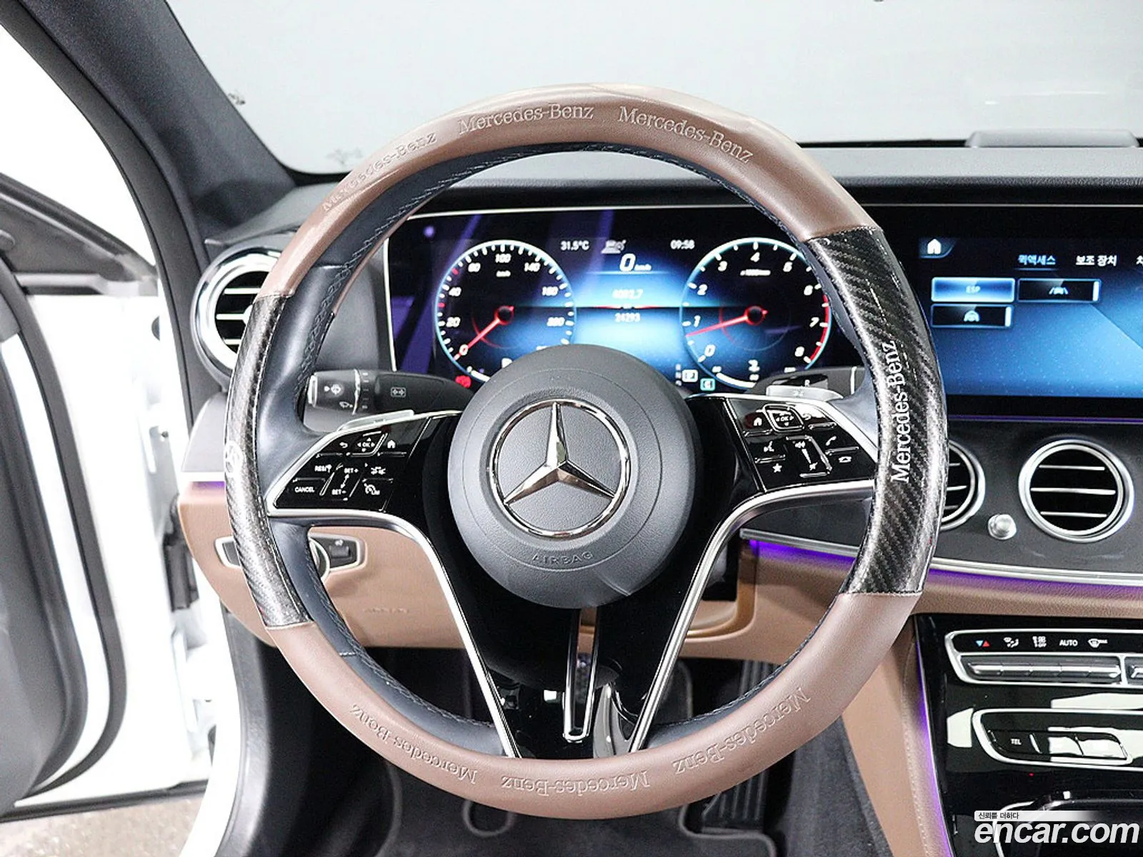Mercedes-Benz E-Class W213 2021 — 14