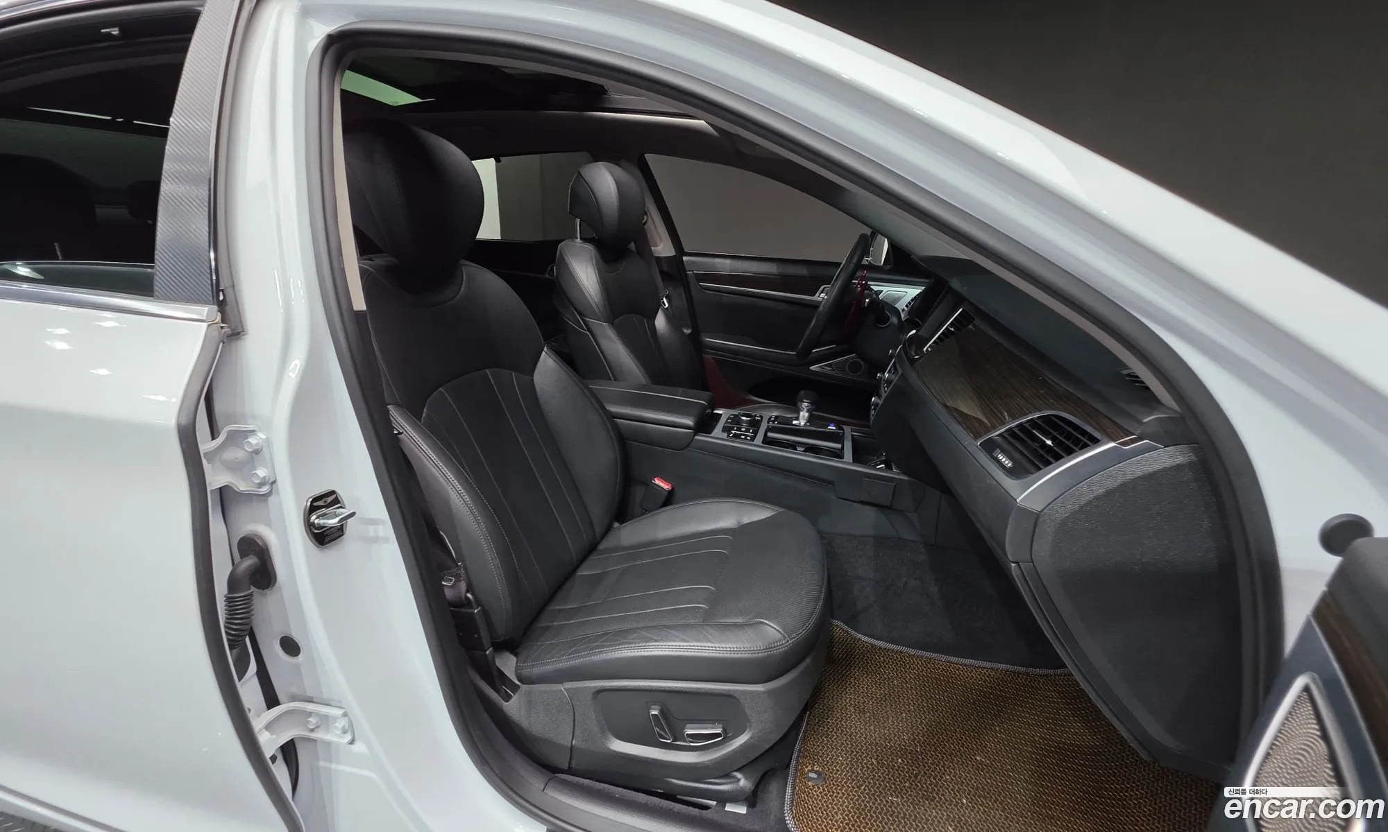 Genesis G80 2017 — 14