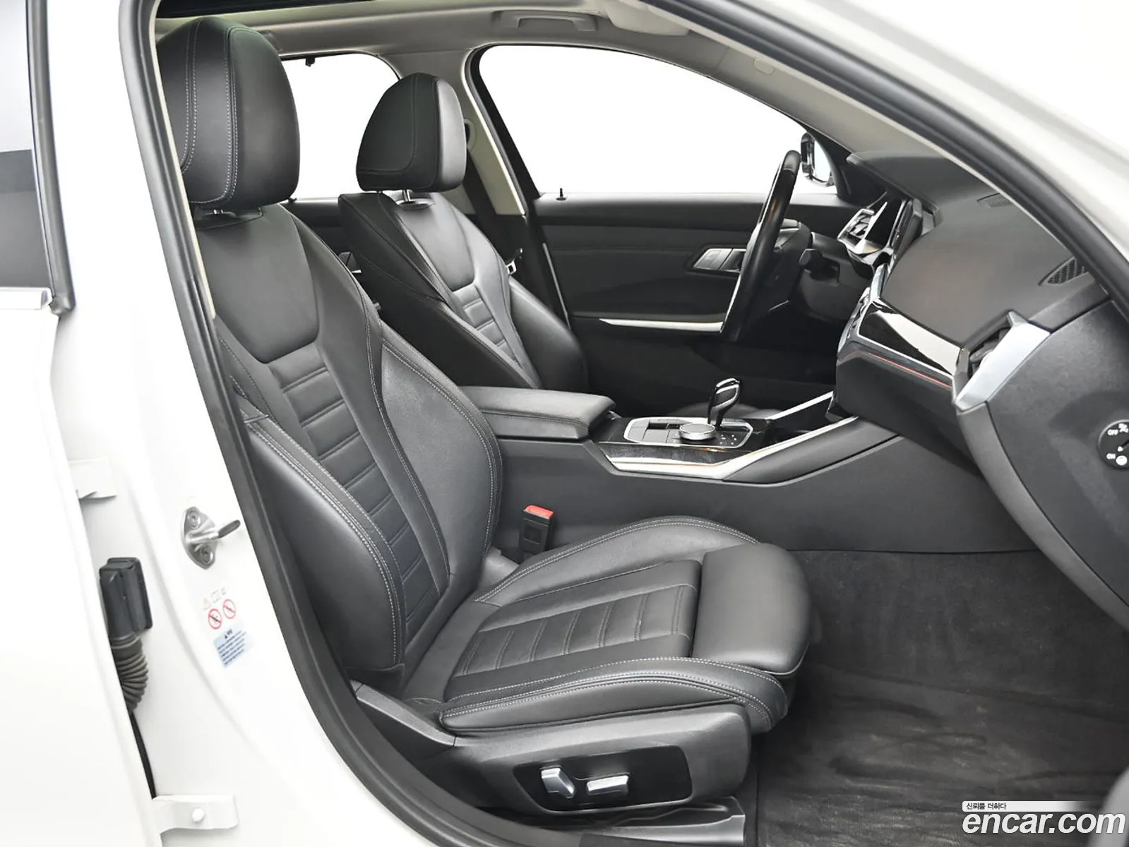 BMW 3 Series 2022 — 18