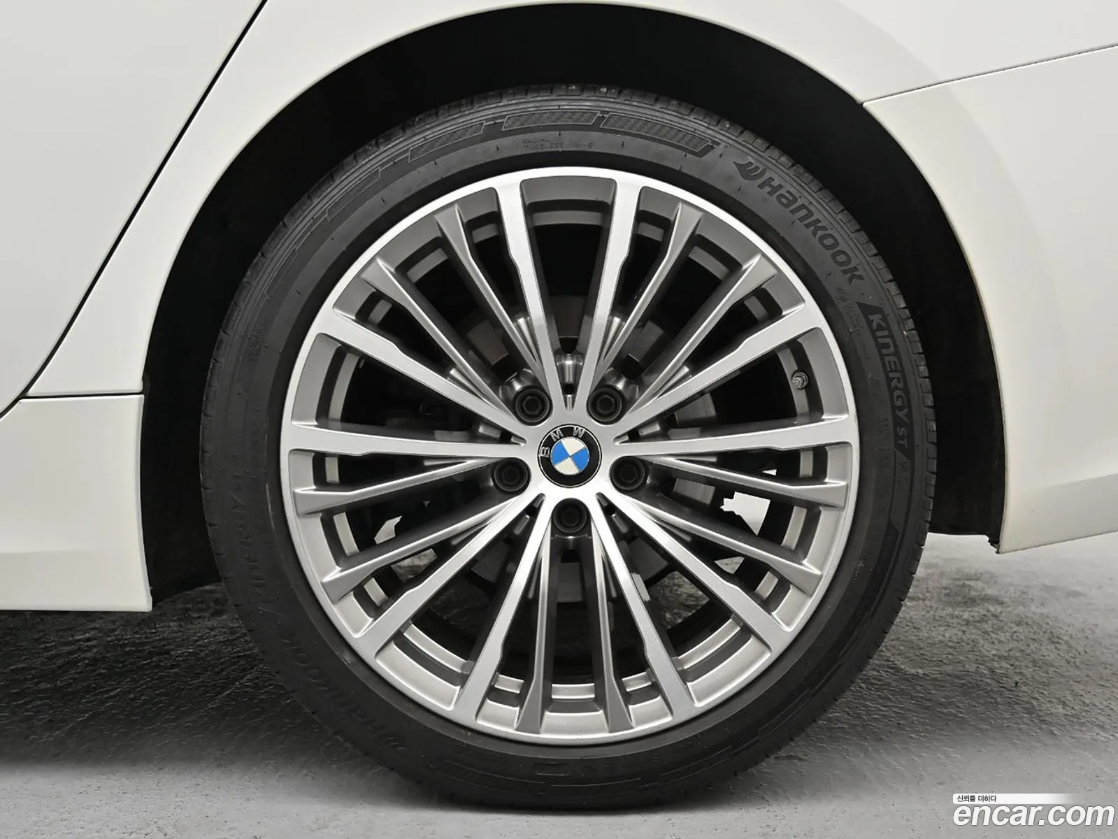 BMW 3 Series 2022 — 7