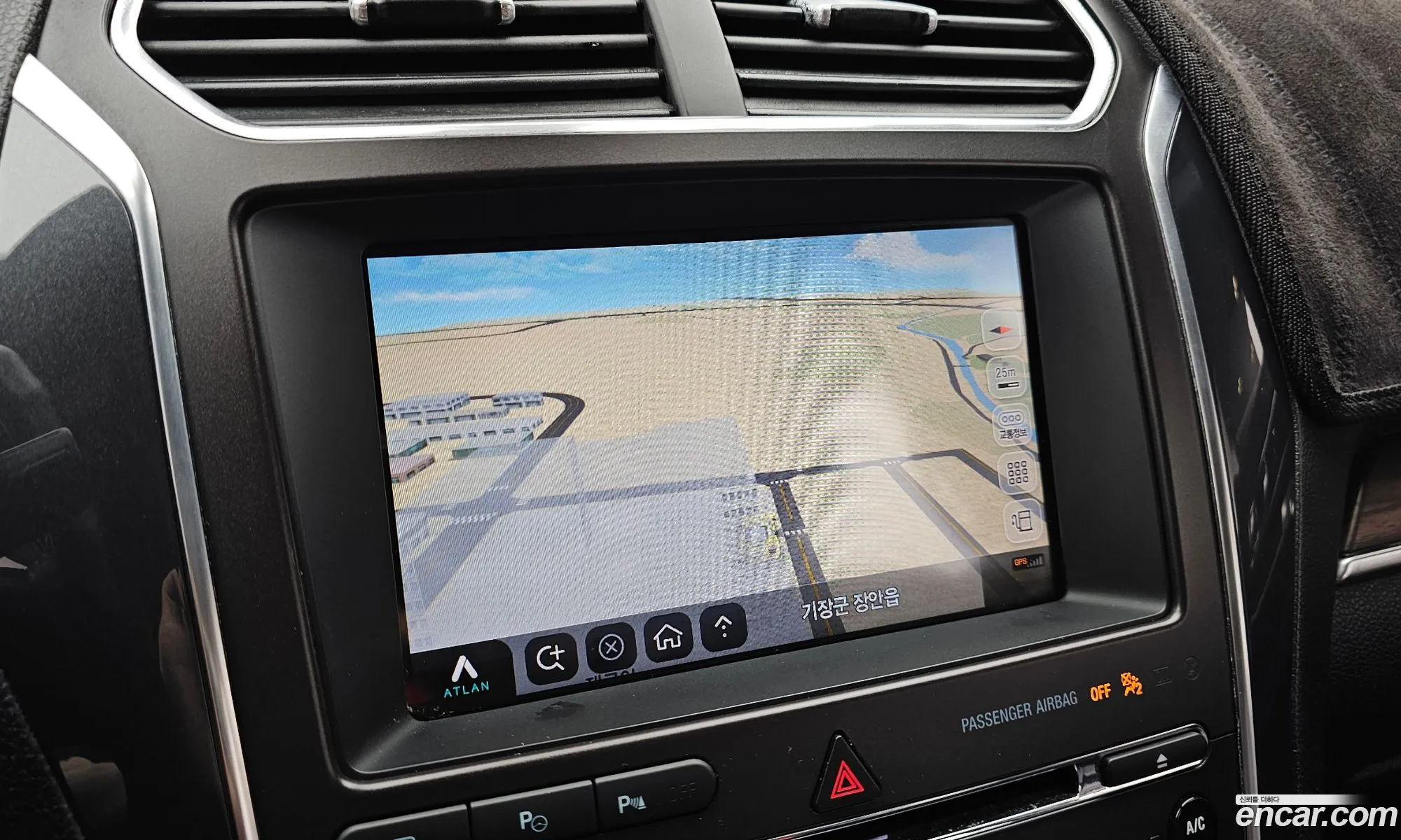 Ford Explorer 2018 1FM5K8FH1JGB23063 — 23