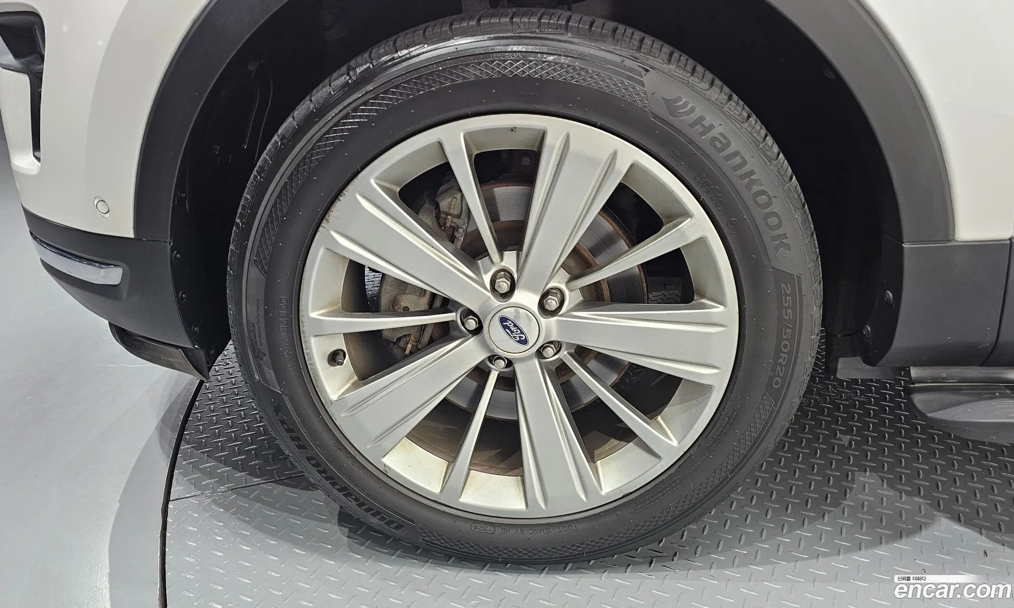 Ford Explorer 2018 1FM5K8FH1JGB23063 — 6