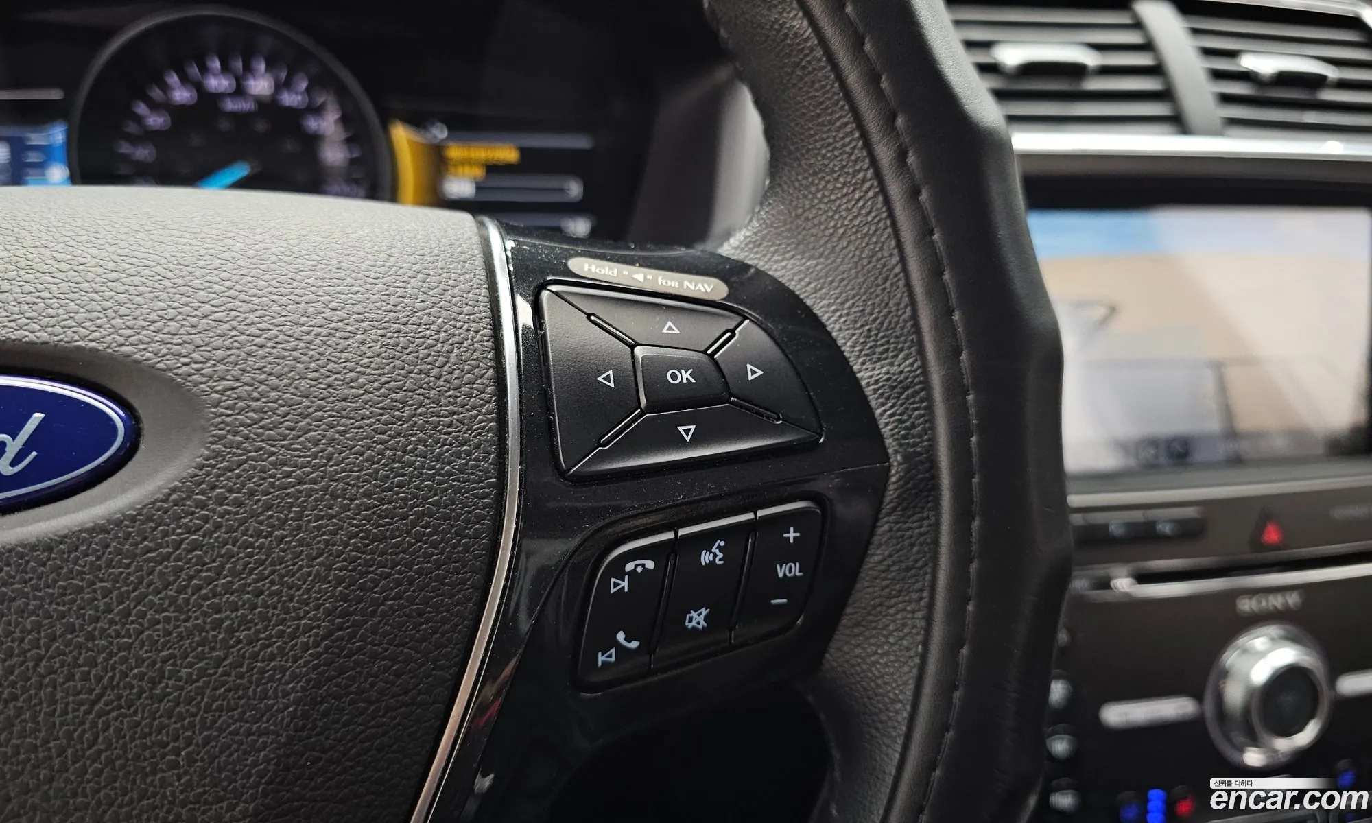 Ford Explorer 2018 1FM5K8FH1JGB23063 — 24