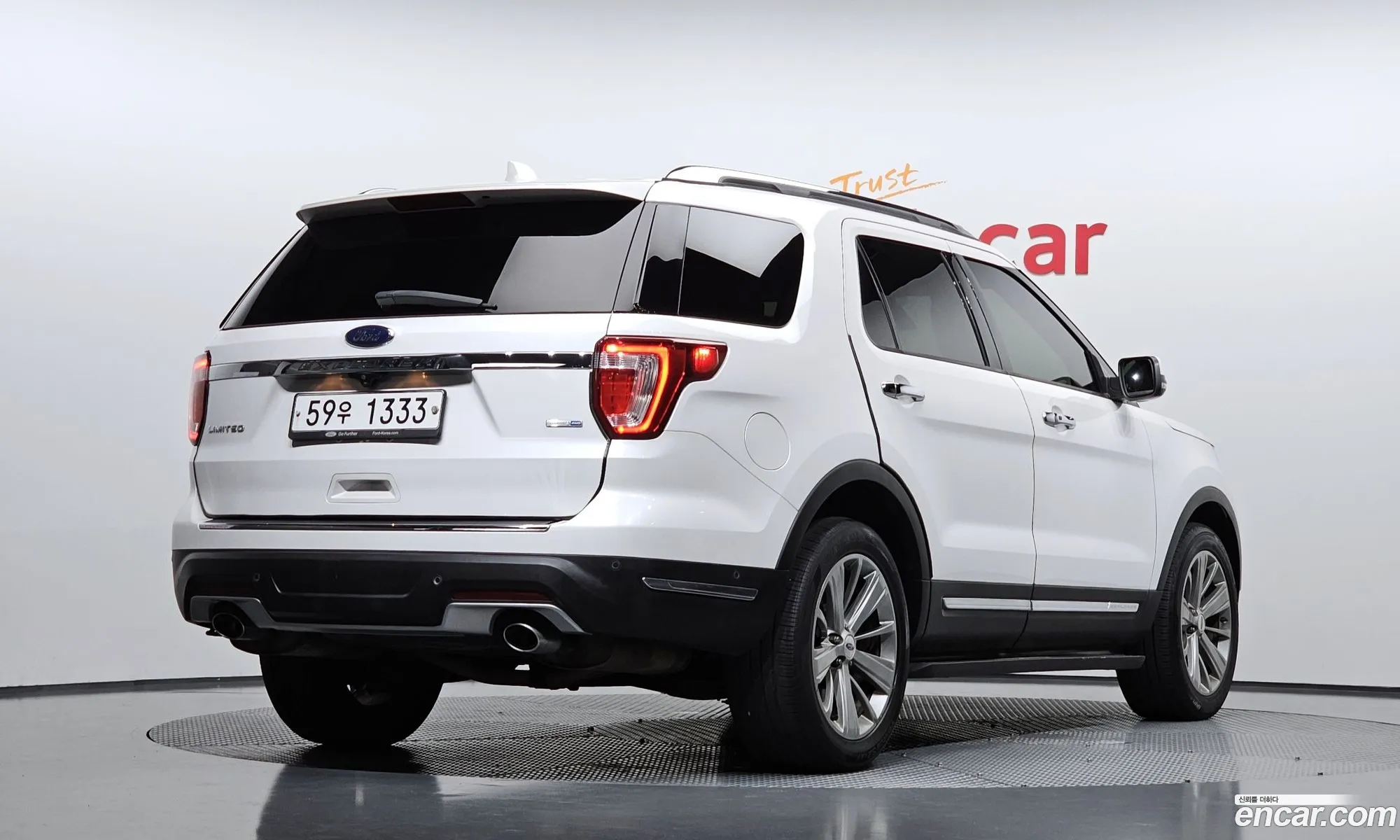 Ford Explorer 2018 1FM5K8FH1JGB23063 — 5