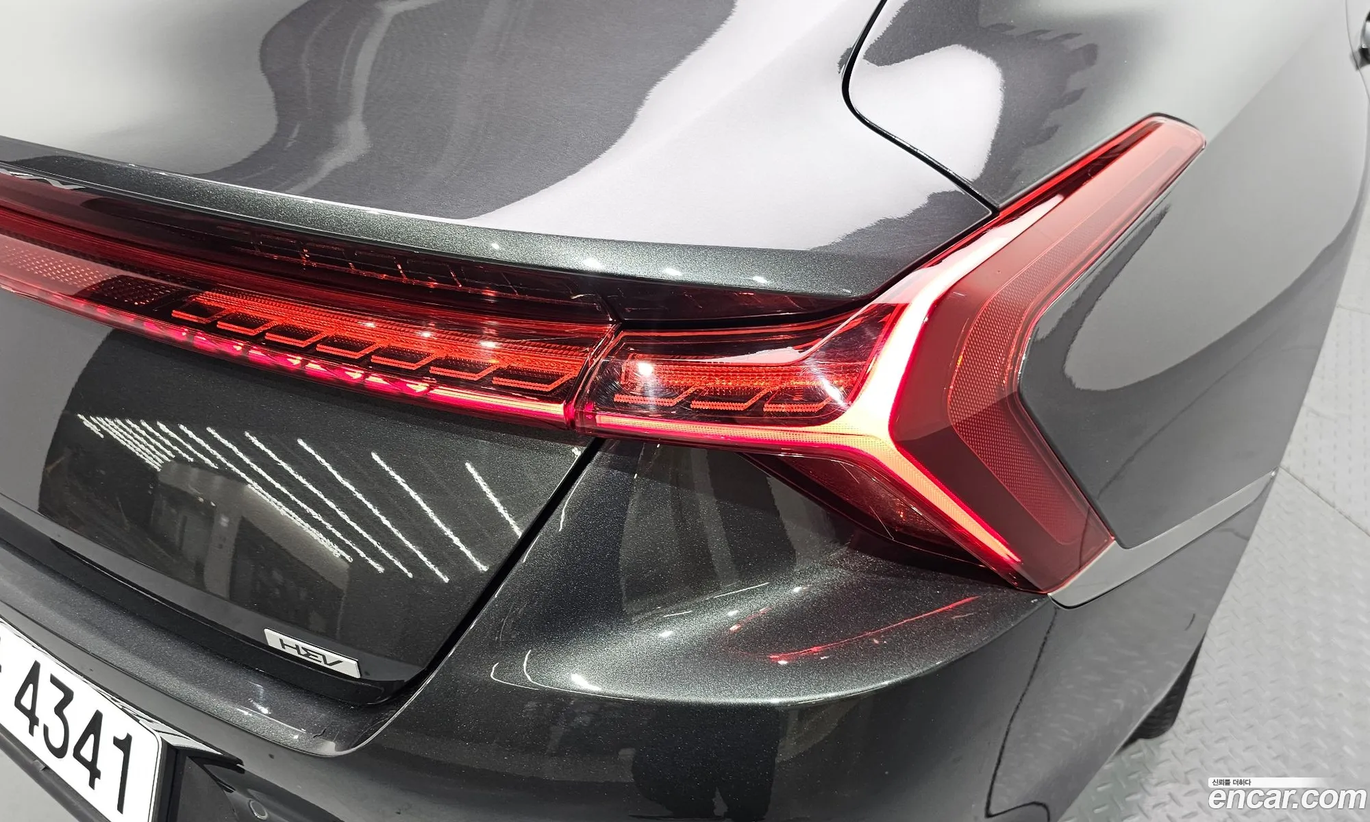 Kia K8 Hybrid 2022 — 26