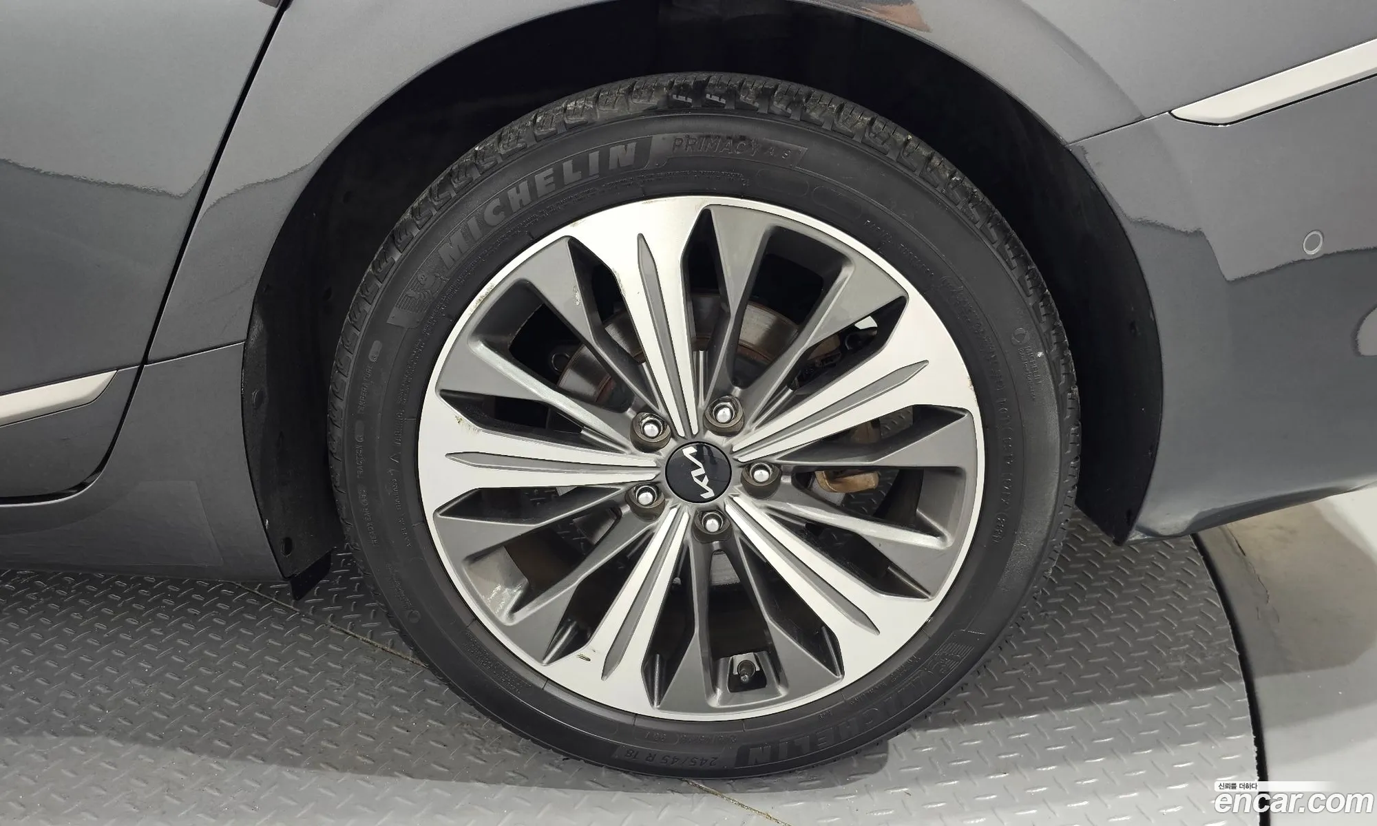 Kia K8 Hybrid 2022 — 15