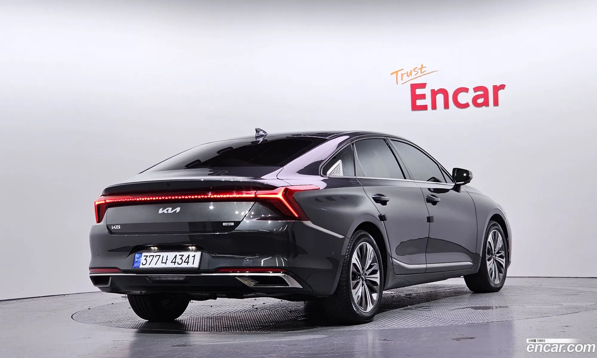 Kia K8 Hybrid 2022 — 17