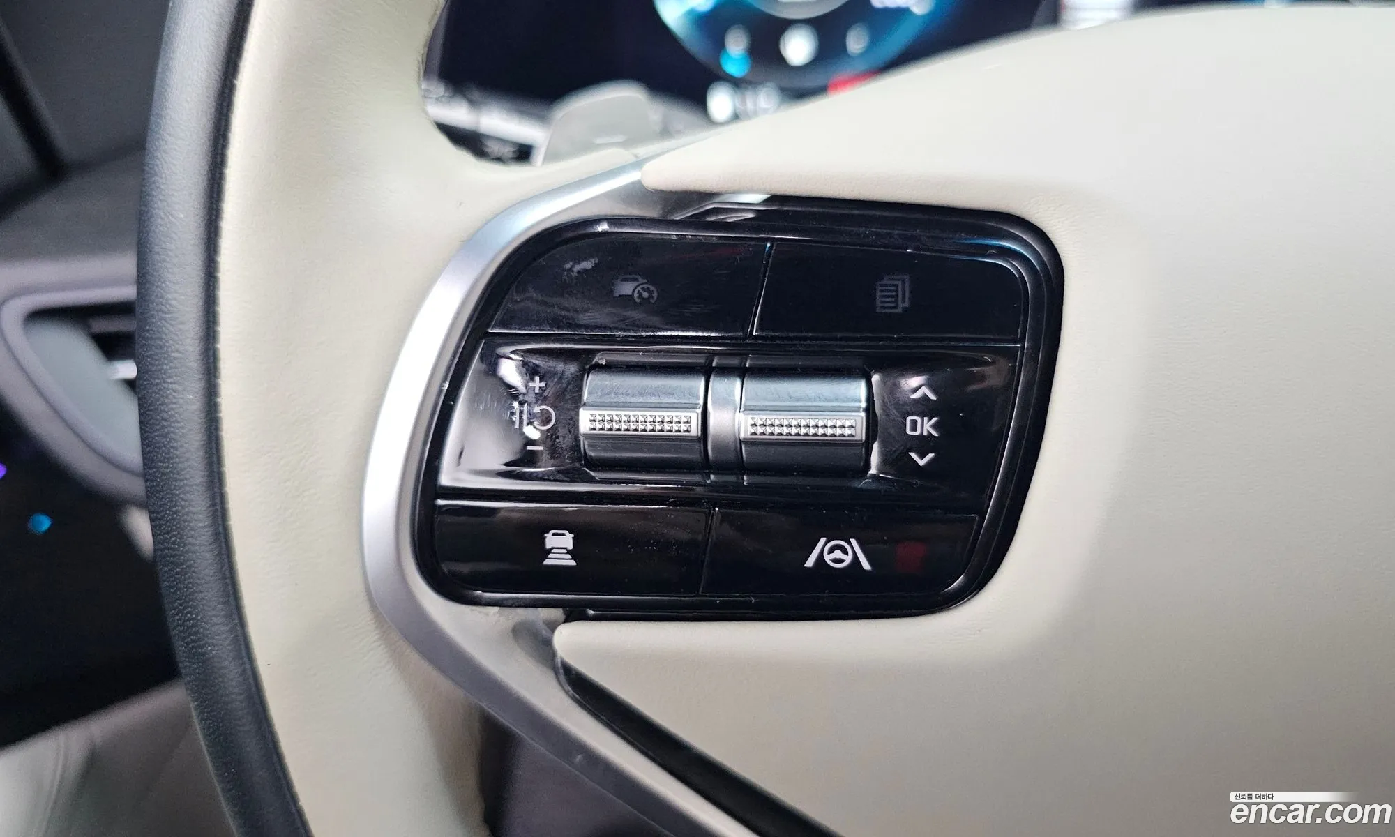 Kia K8 Hybrid 2022 — 22