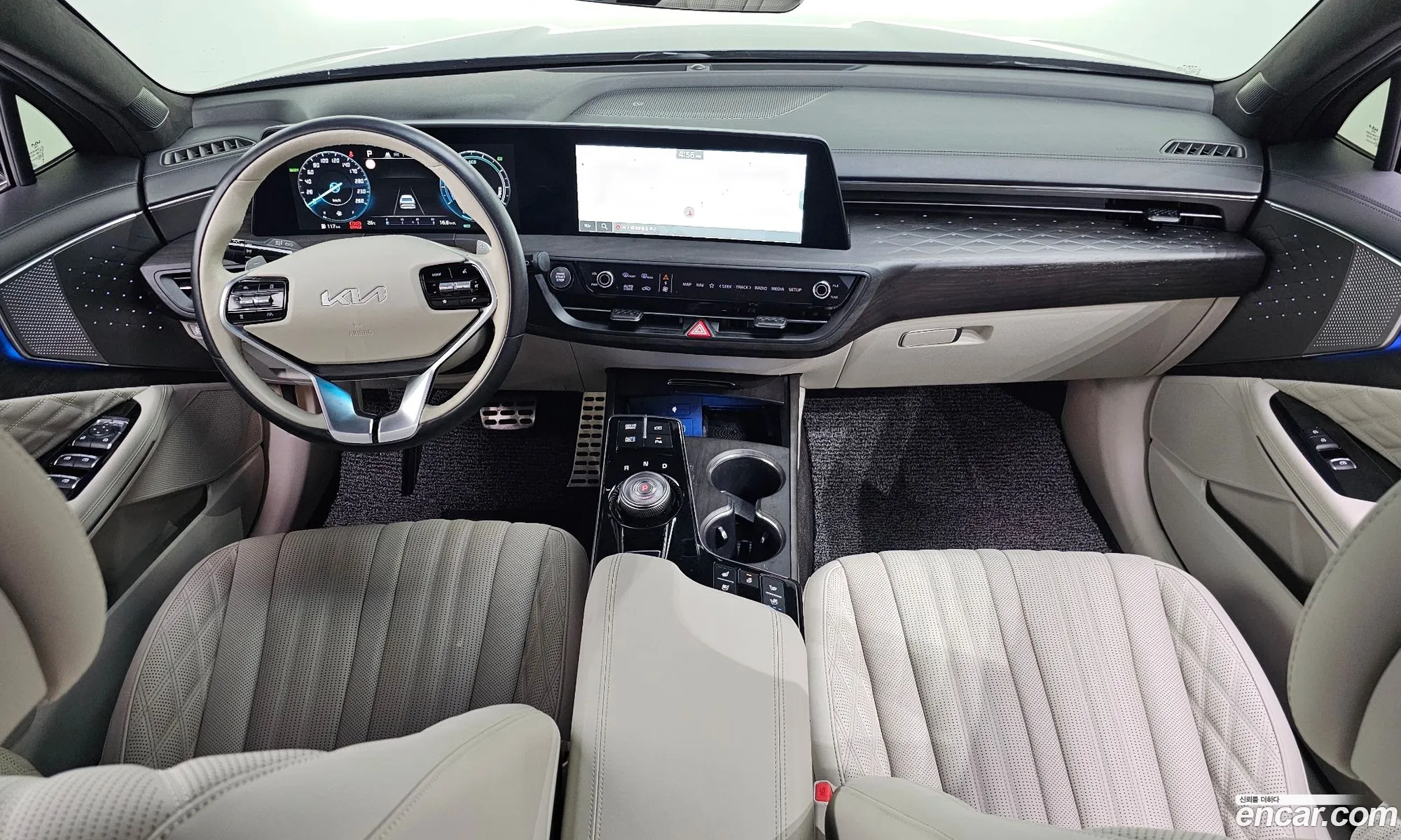 Kia K8 Hybrid 2022 — 11