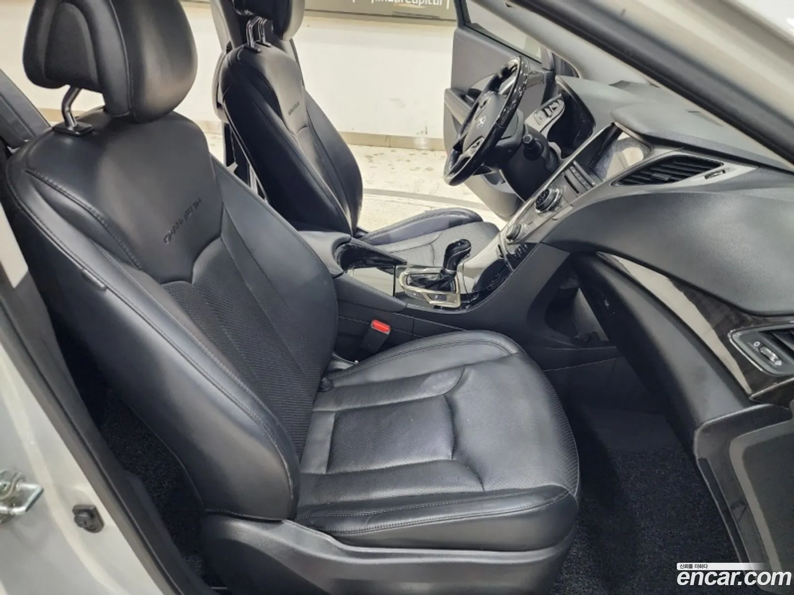Hyundai Grandeur HG 2011 — 12