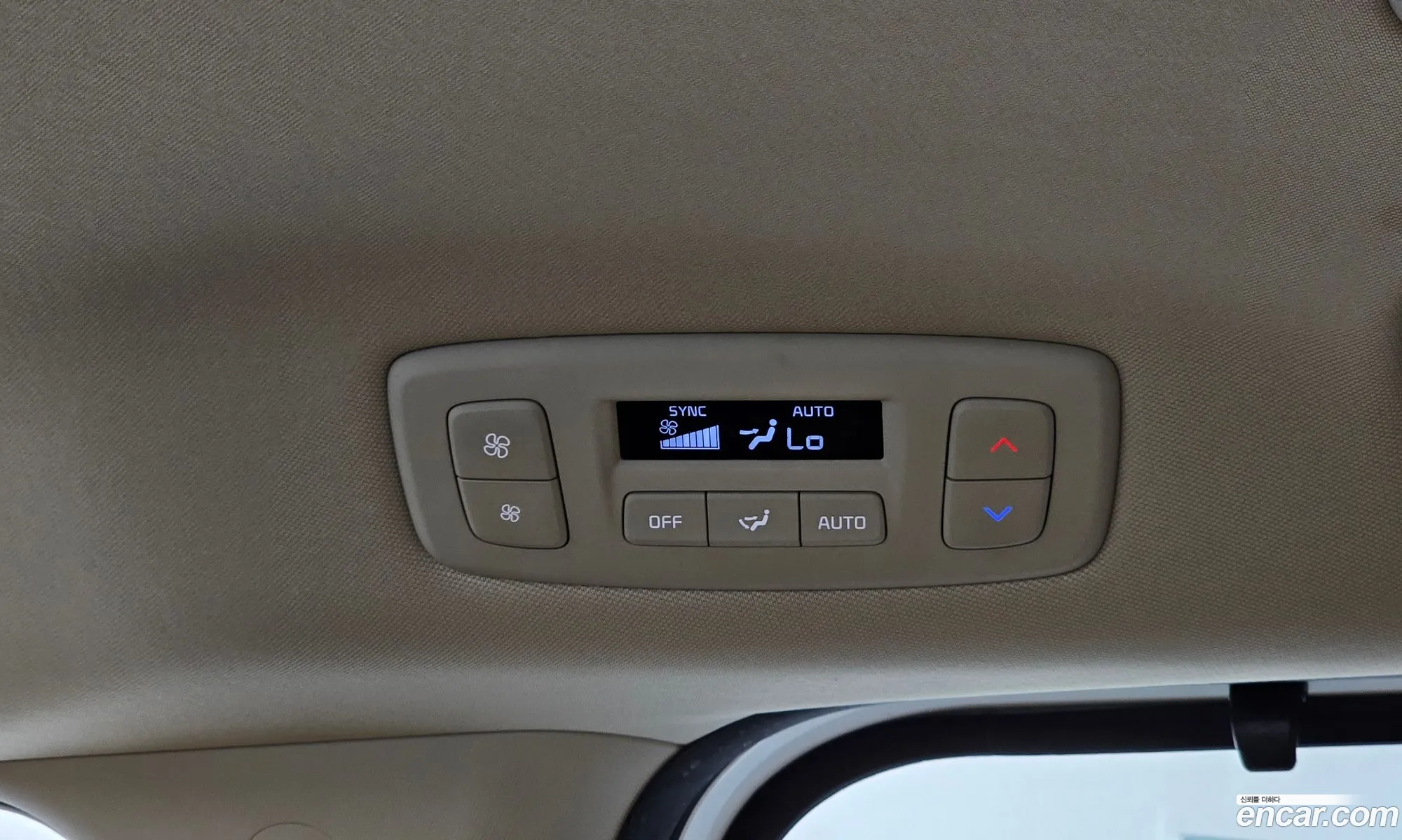 Kia Carnival 2020 KNANE81BBMS003500 — 24