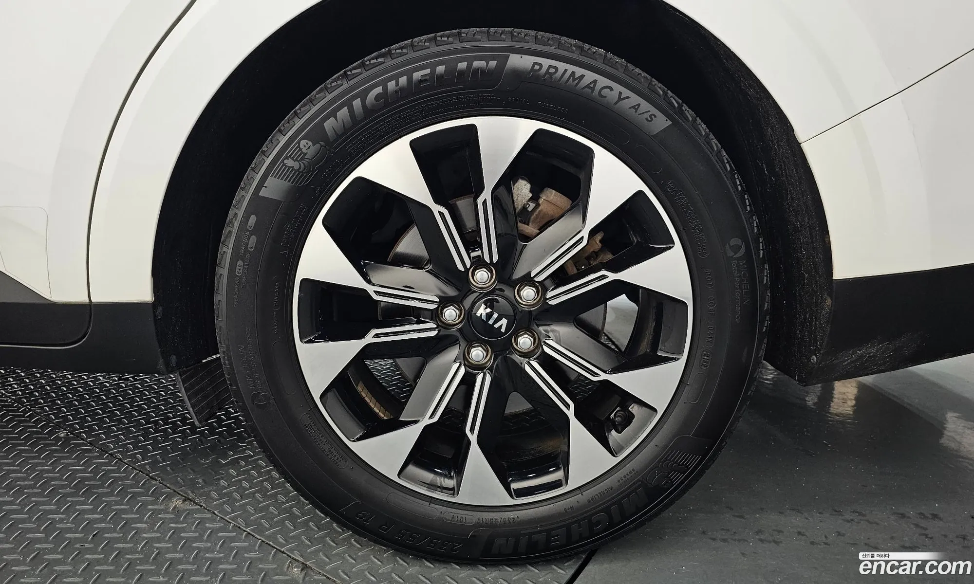 Kia Carnival 2020 KNANE81BBMS003500 — 8